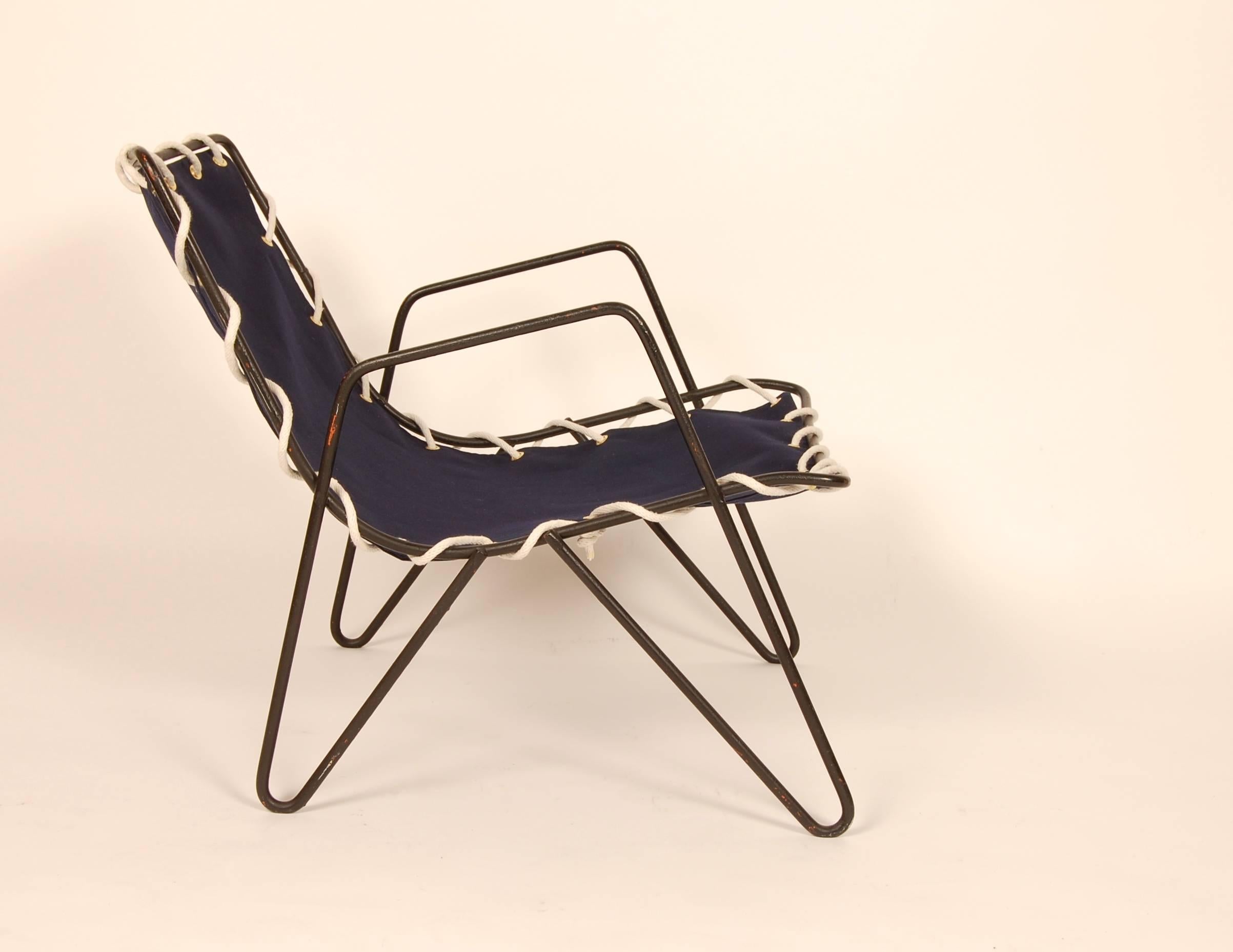 American Modernist Iron and Blue Canvas Patio Lounge Chair, 1950s