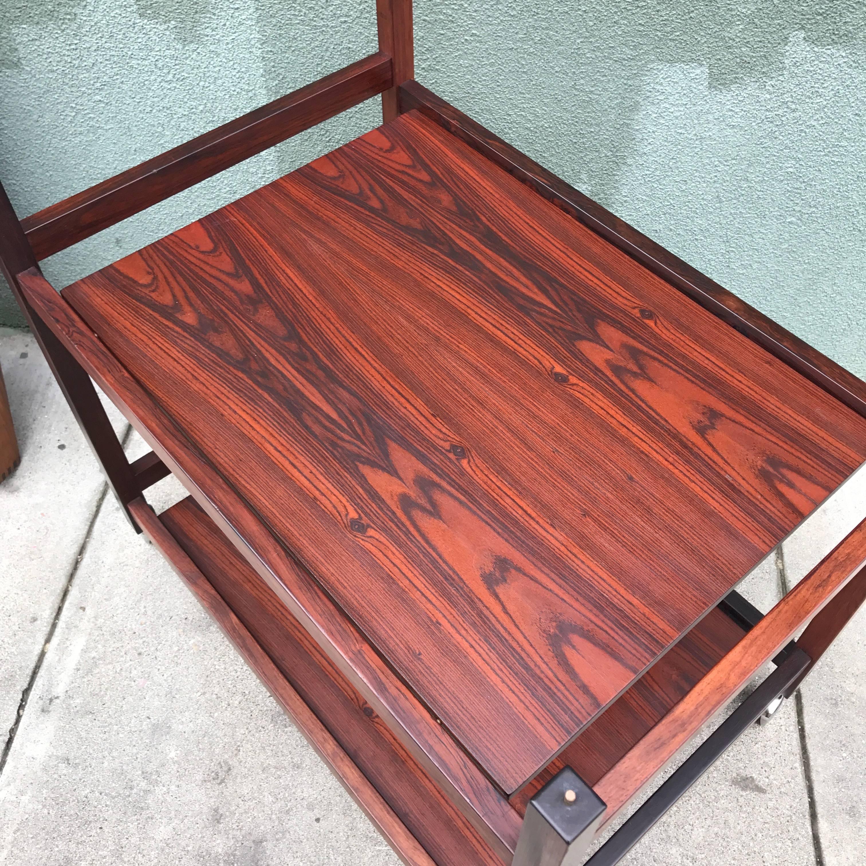 Danish Rosewood Serving or Bar Cart with Removable Tray Top In Excellent Condition In San Francisco, CA