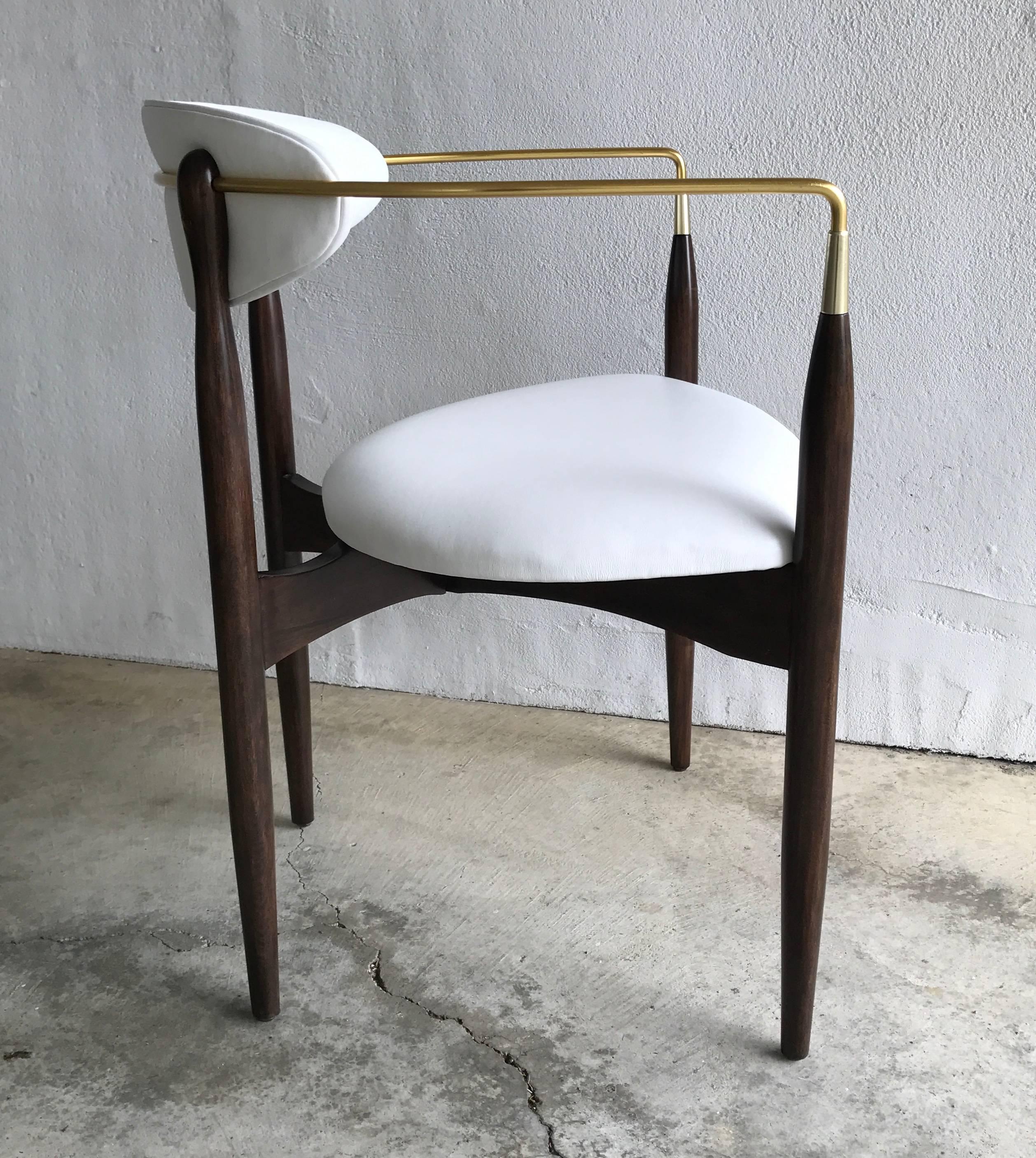 Dan Johnson Armchair for Selig in White Leather In Excellent Condition In San Francisco, CA