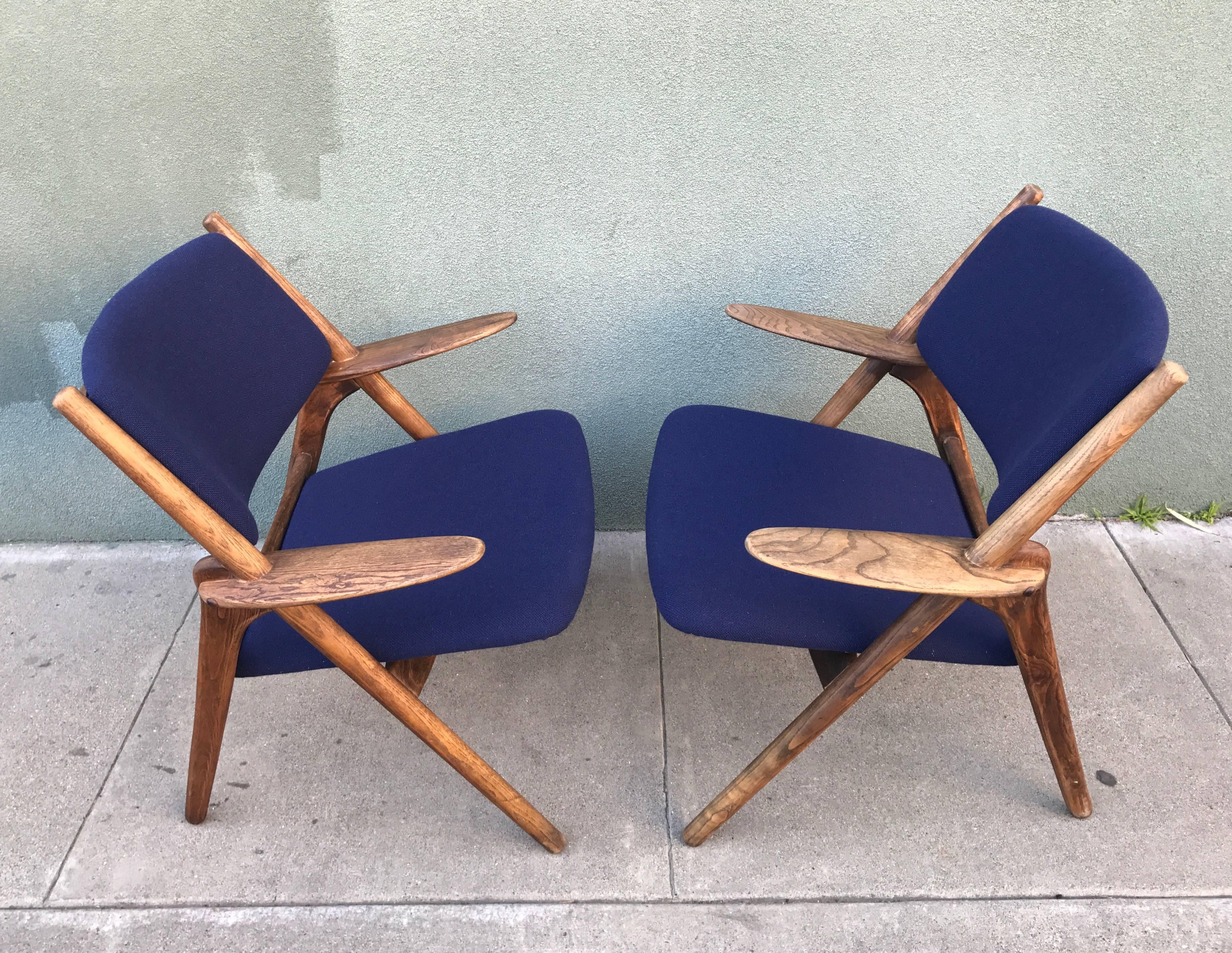 Vintage Sawbuck Lounge Chairs, circa 1960s In Good Condition For Sale In San Francisco, CA