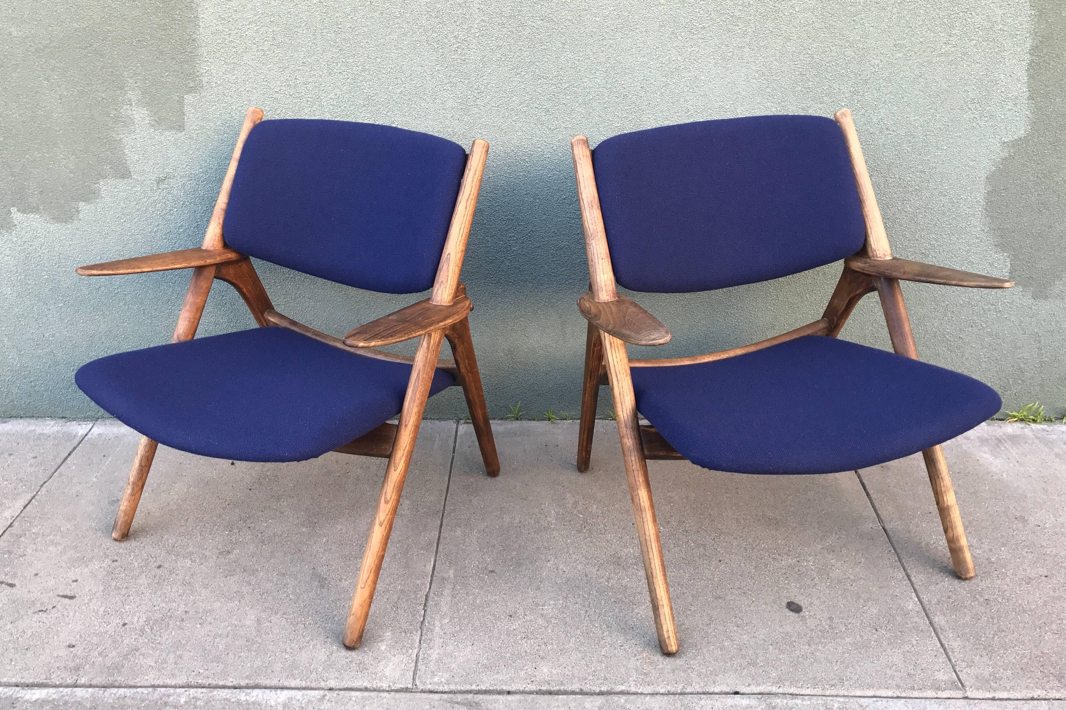 Vintage Sawbuck Lounge Chairs, circa 1960s For Sale 1