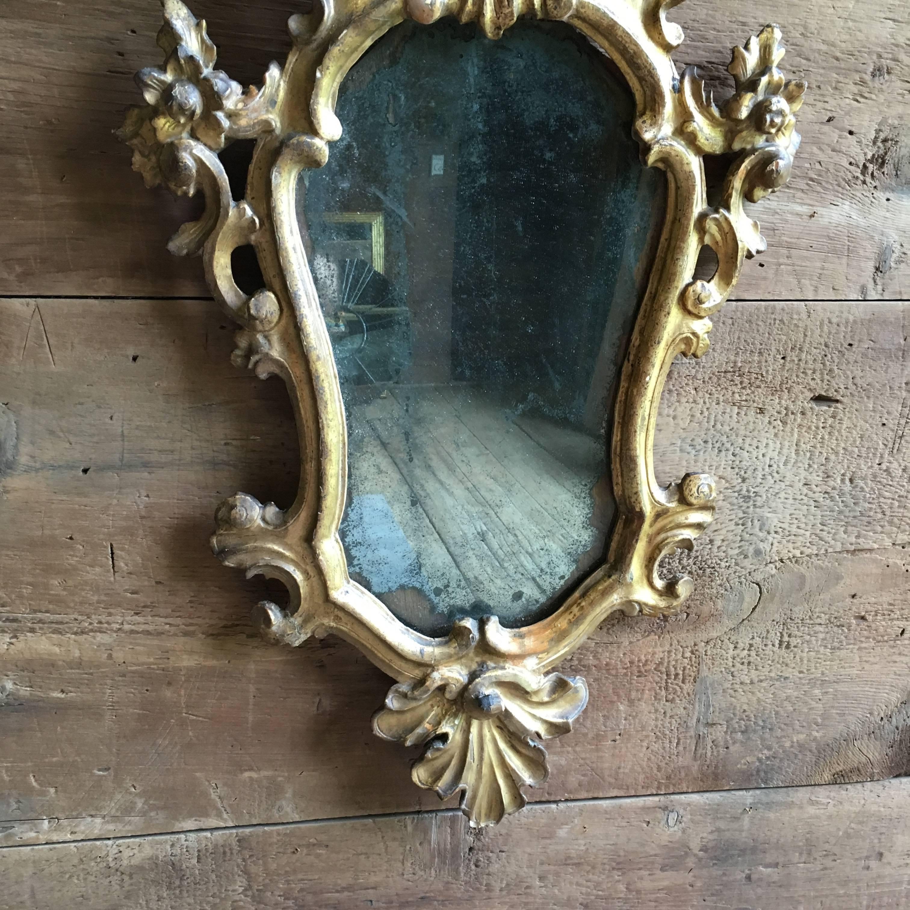 Italian Baroque Giltwood Mirror, circa 1740 In Good Condition In Doylestown, PA