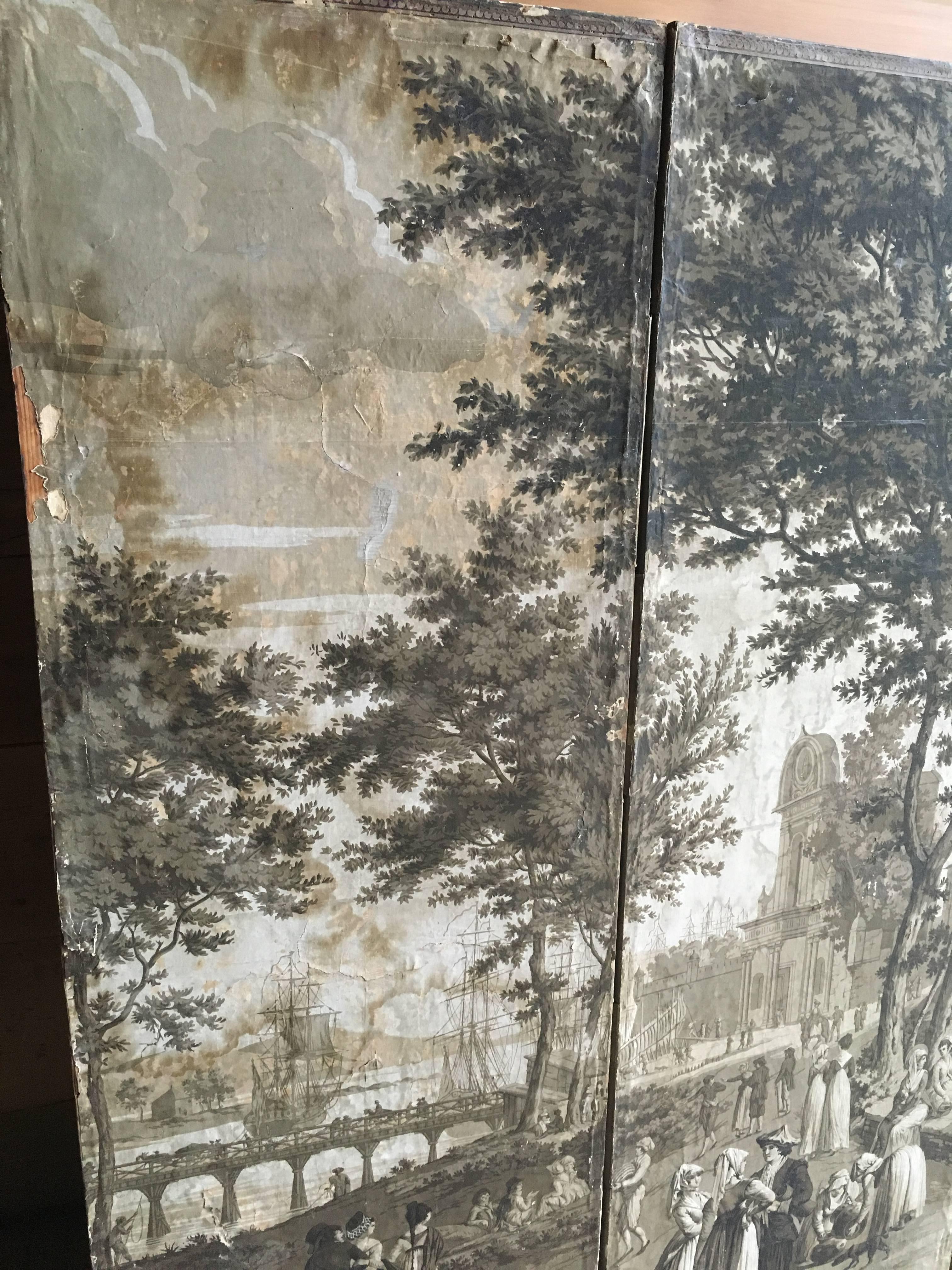 Rare Four Panel French Grisaille Wallpaper Screen, circa 1810 In Fair Condition In Doylestown, PA