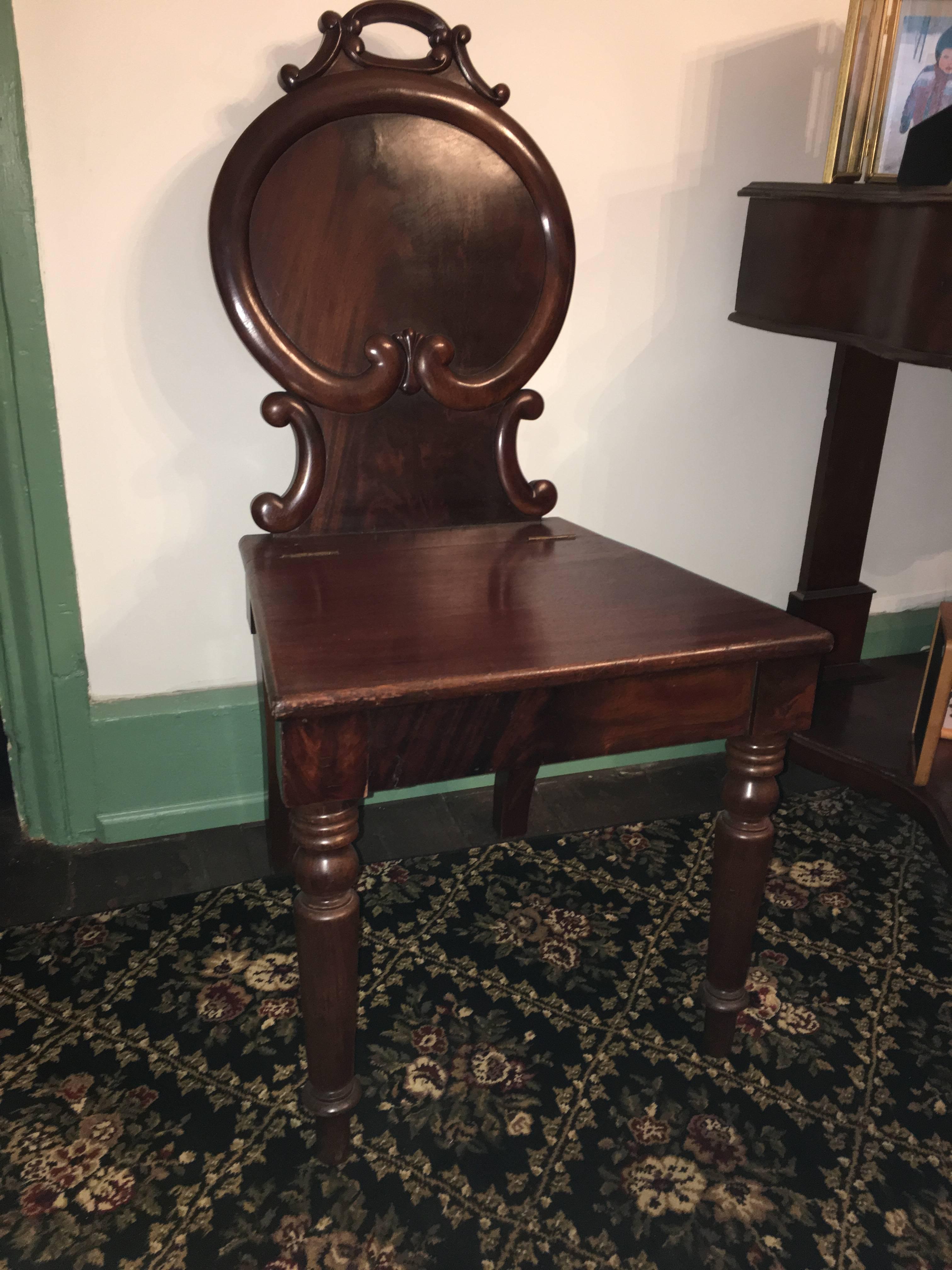 Neoclassical Pair of English Regency Mahogany Hall Chairs, circa 1850