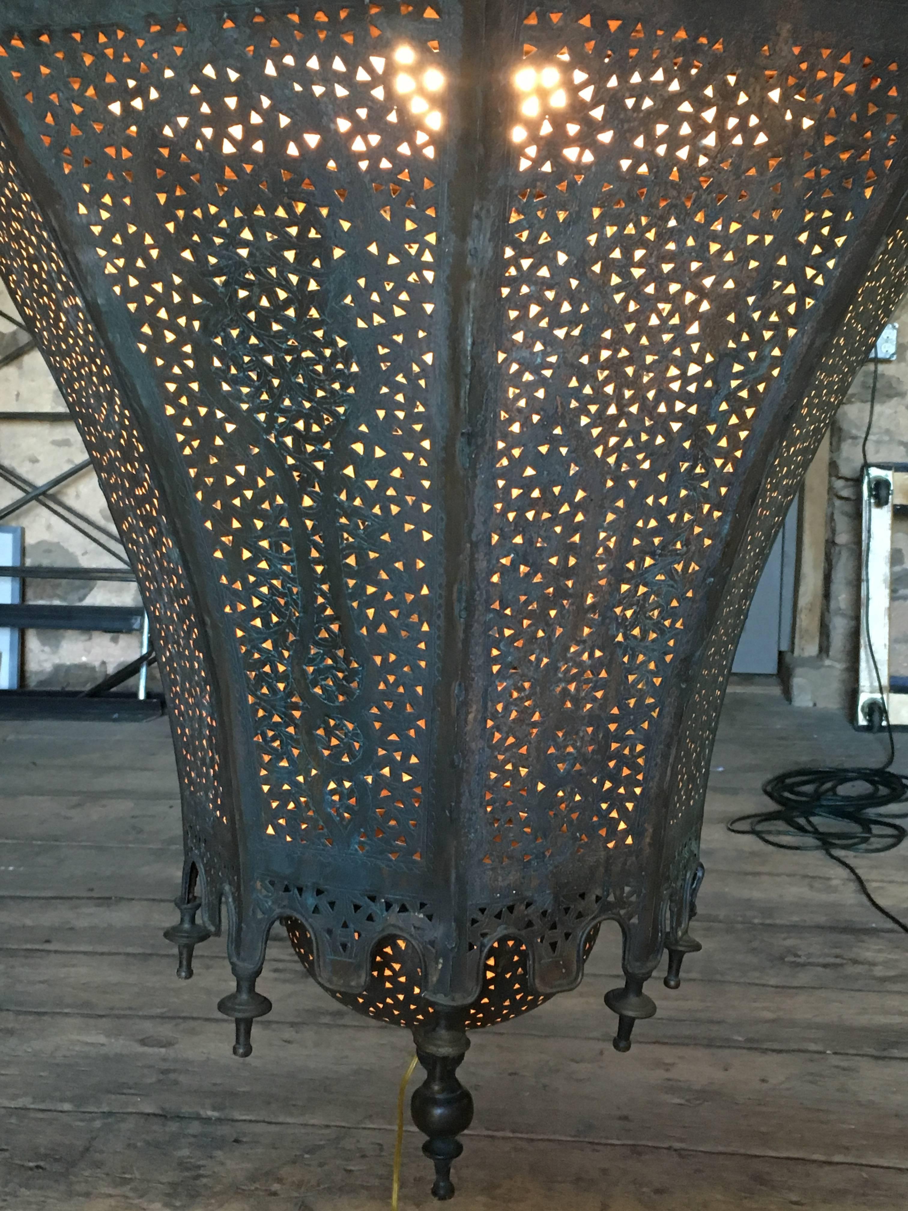 Patinated Large Moroccan Lantern In Brass, 19th Century 
