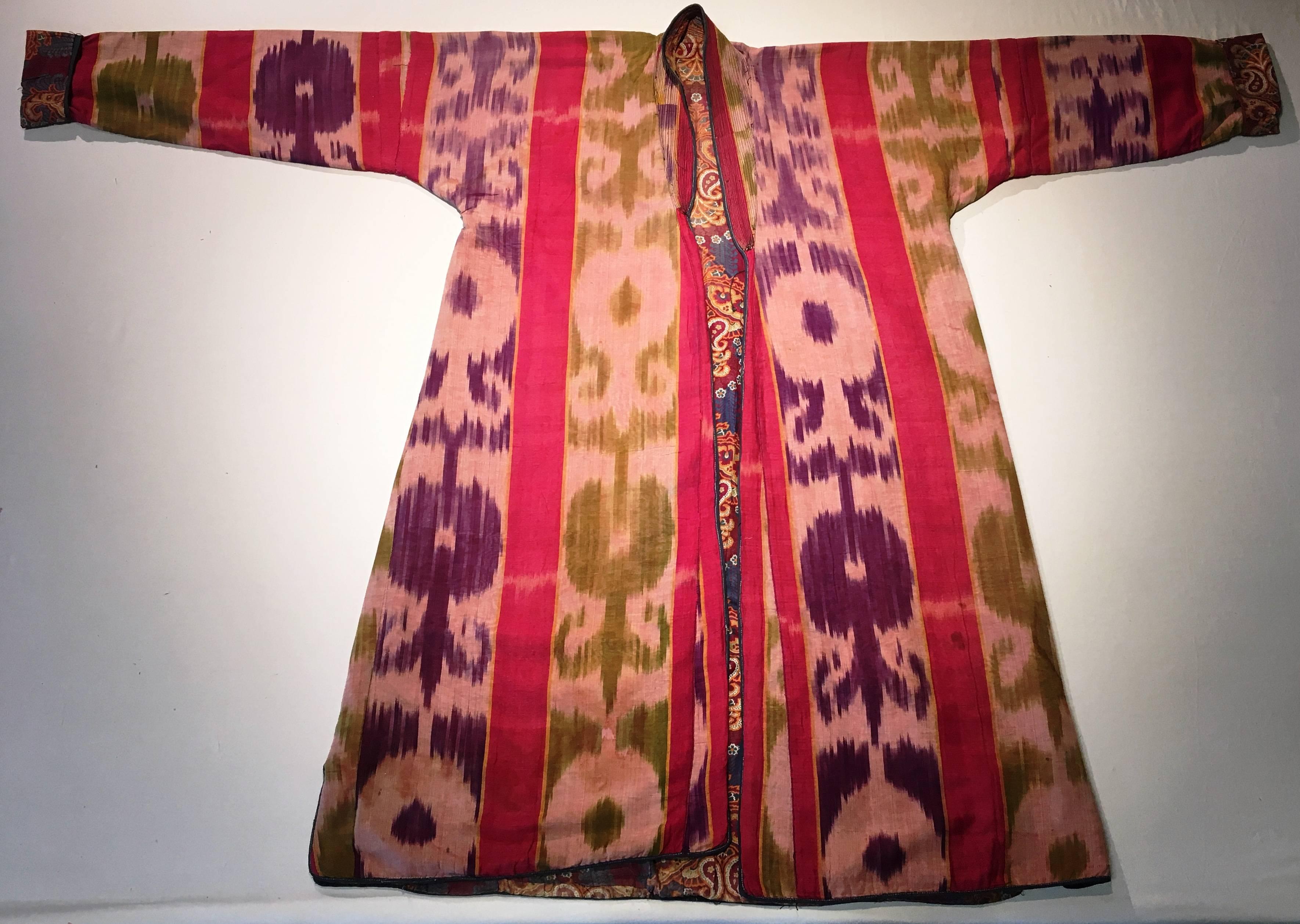 Antique Ikat Robe, 19th Century In Good Condition In Doylestown, PA