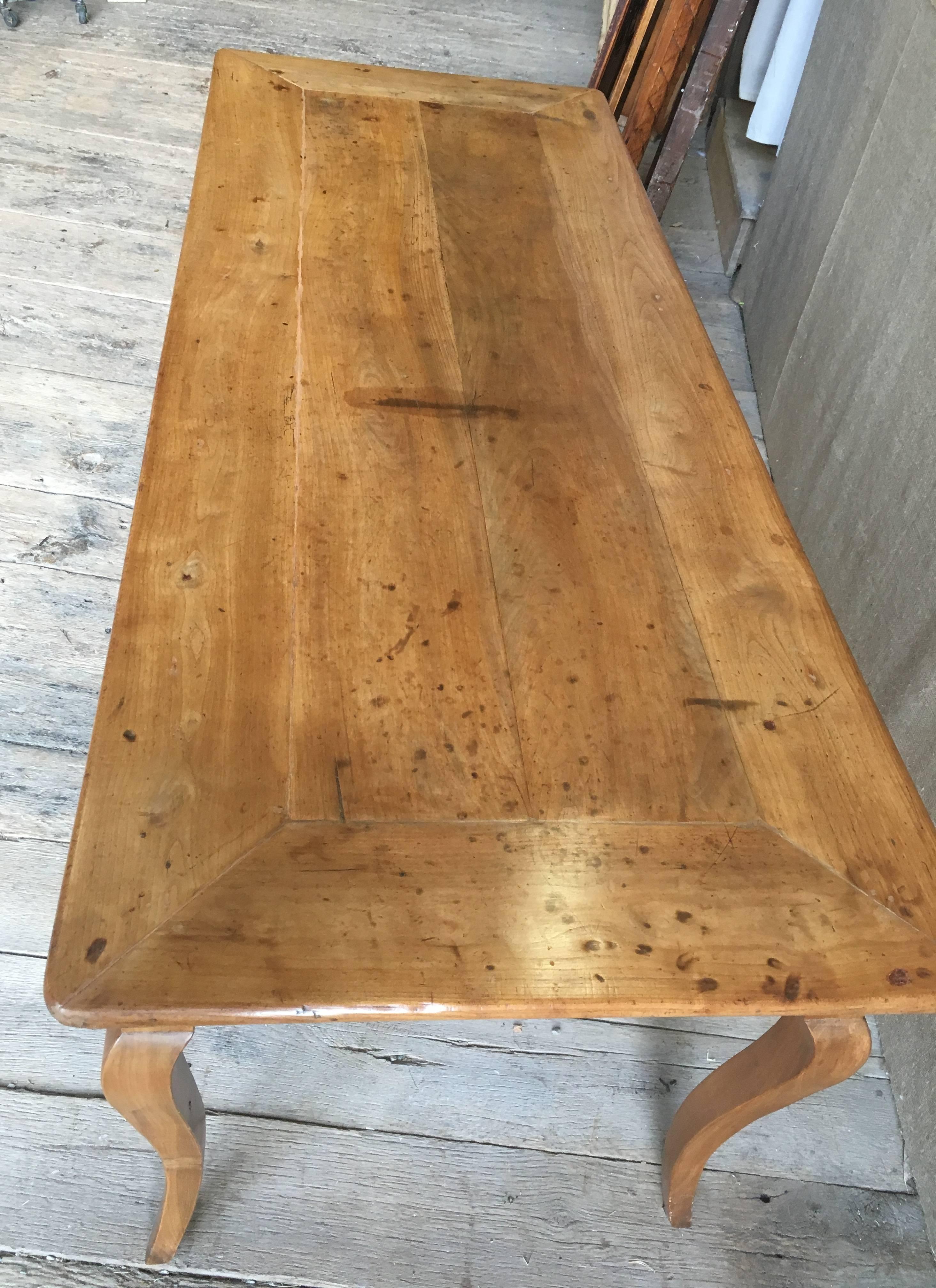 French Country Farm Table, Louis XV, circa 1800 In Good Condition In Doylestown, PA