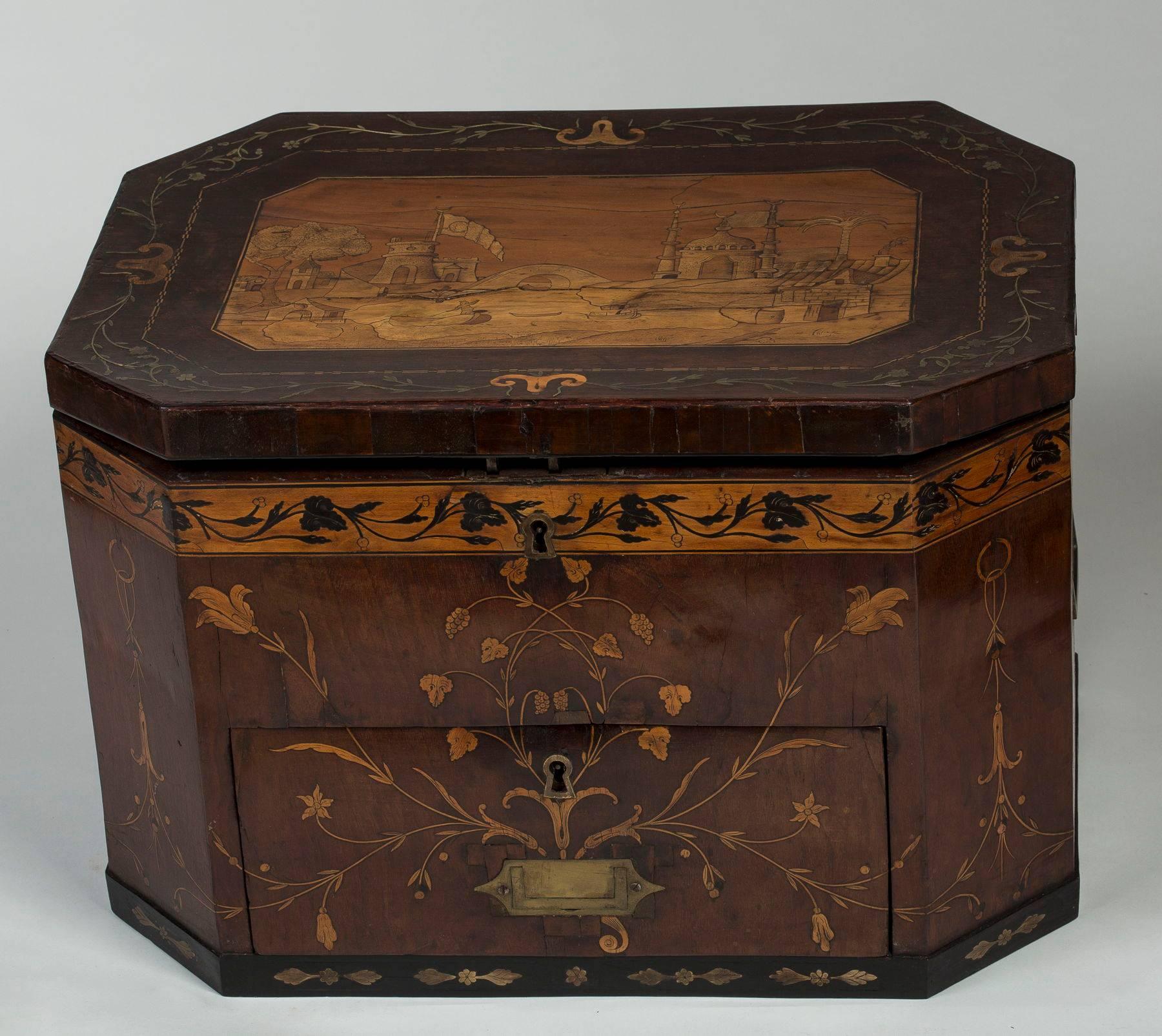 Large George III Brass and Fruitwood-Inlaid and Mahogany Storage Box In Good Condition For Sale In Kittery Point, ME