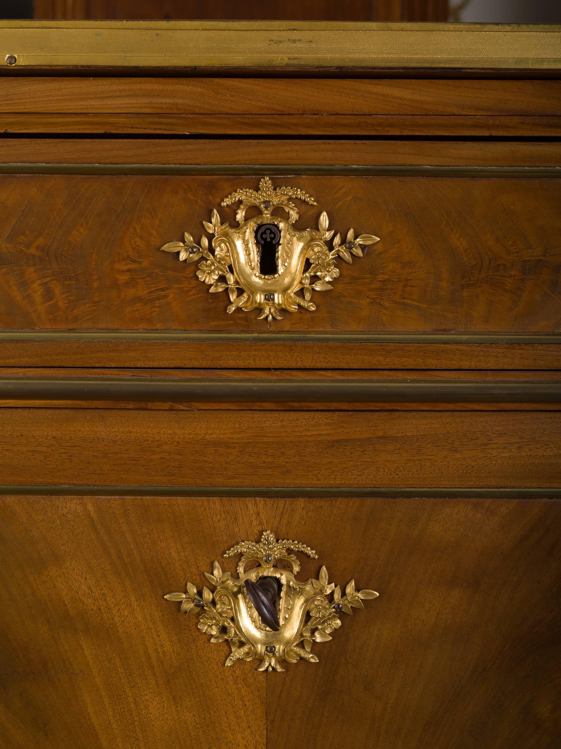 Louis XVI Ormolu-Mounted Mahogany Secretaire Stamped Sotto In Excellent Condition For Sale In Kittery Point, ME