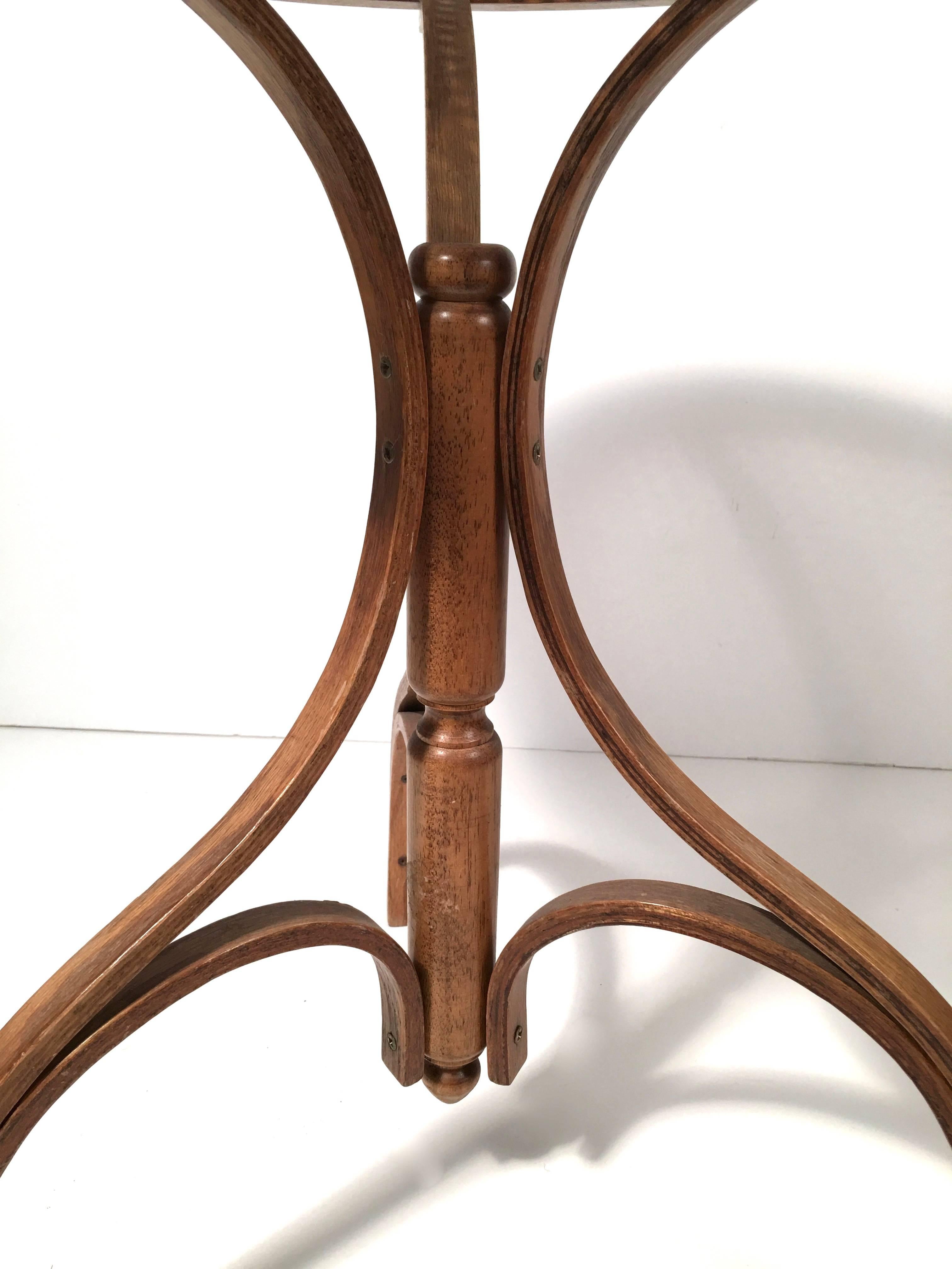 Bentwood Caned Occasional Table In Excellent Condition In Essex, MA