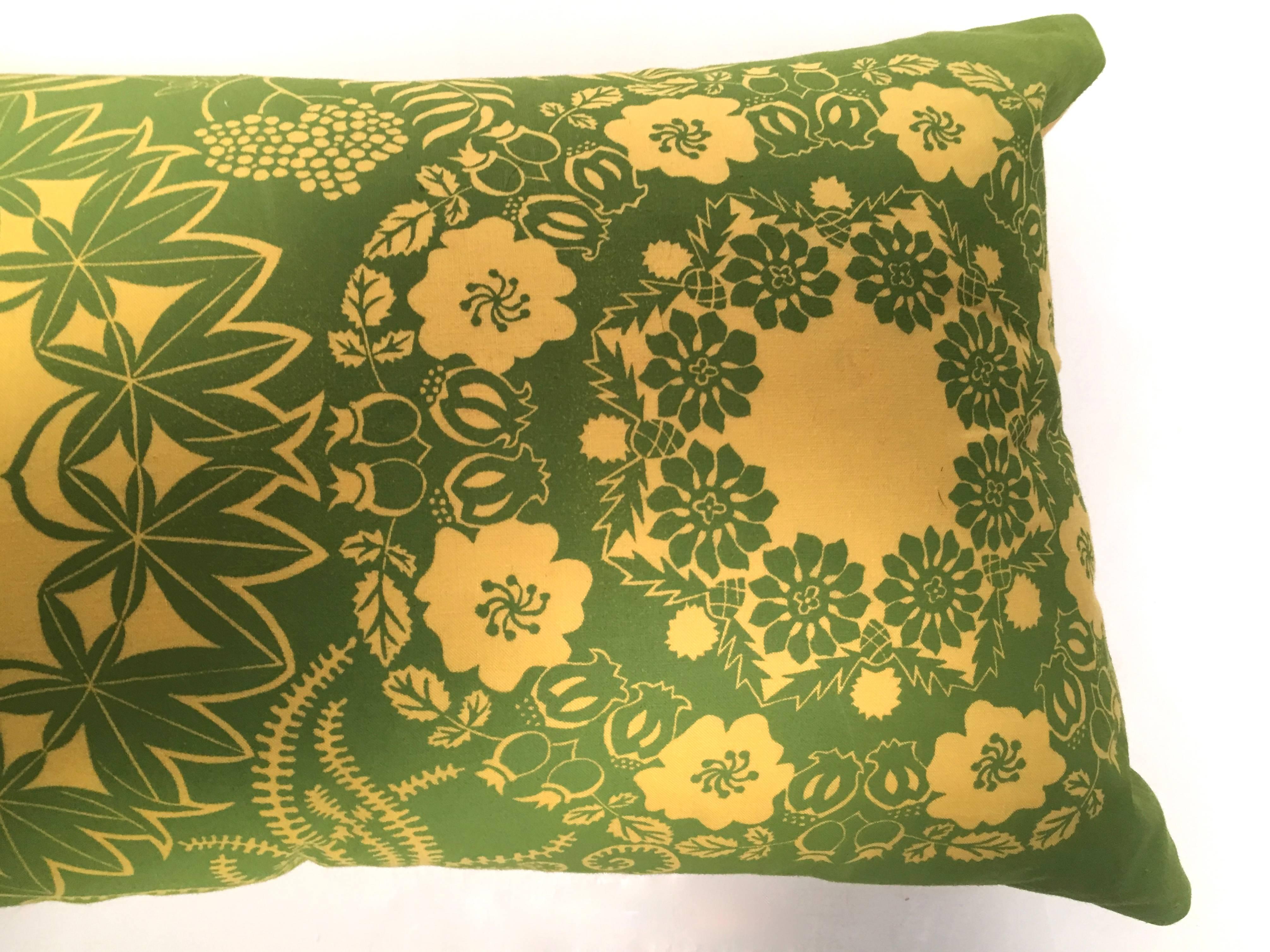 Summer Wreaths Yellow and Green Folly Cove Designers Hand Printed Pillow In Good Condition In Essex, MA