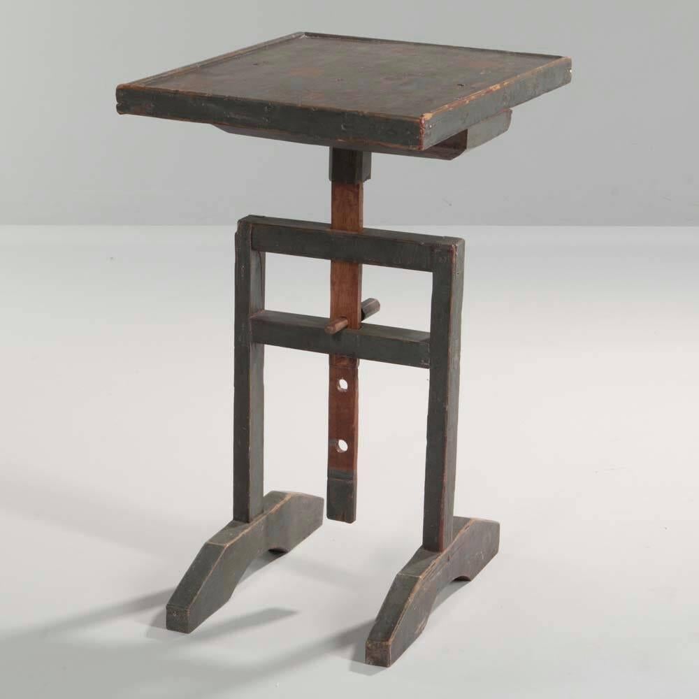 American 18th Century New England Adjustable Height Table