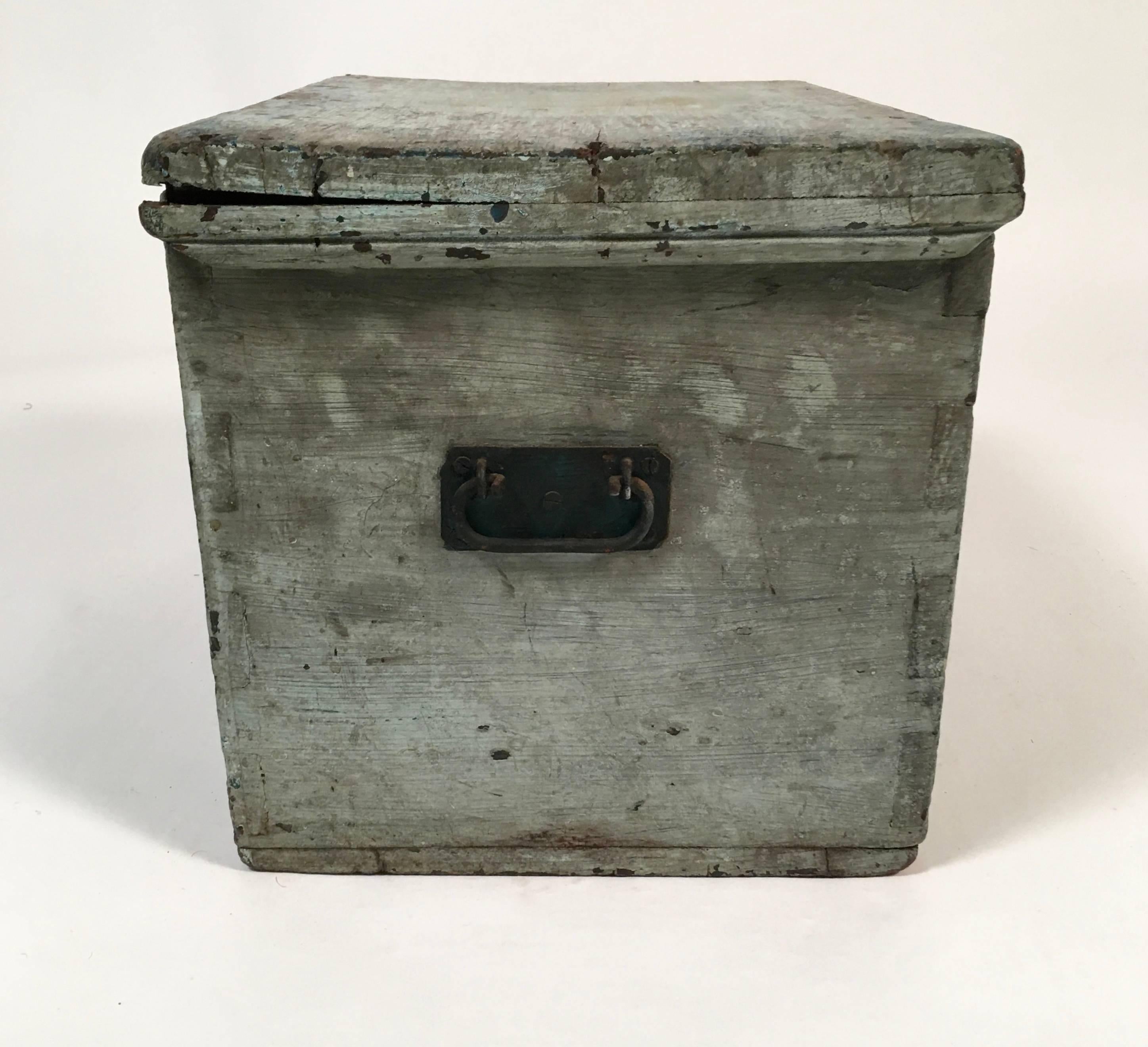American Country Primitive Old Blue Painted Box