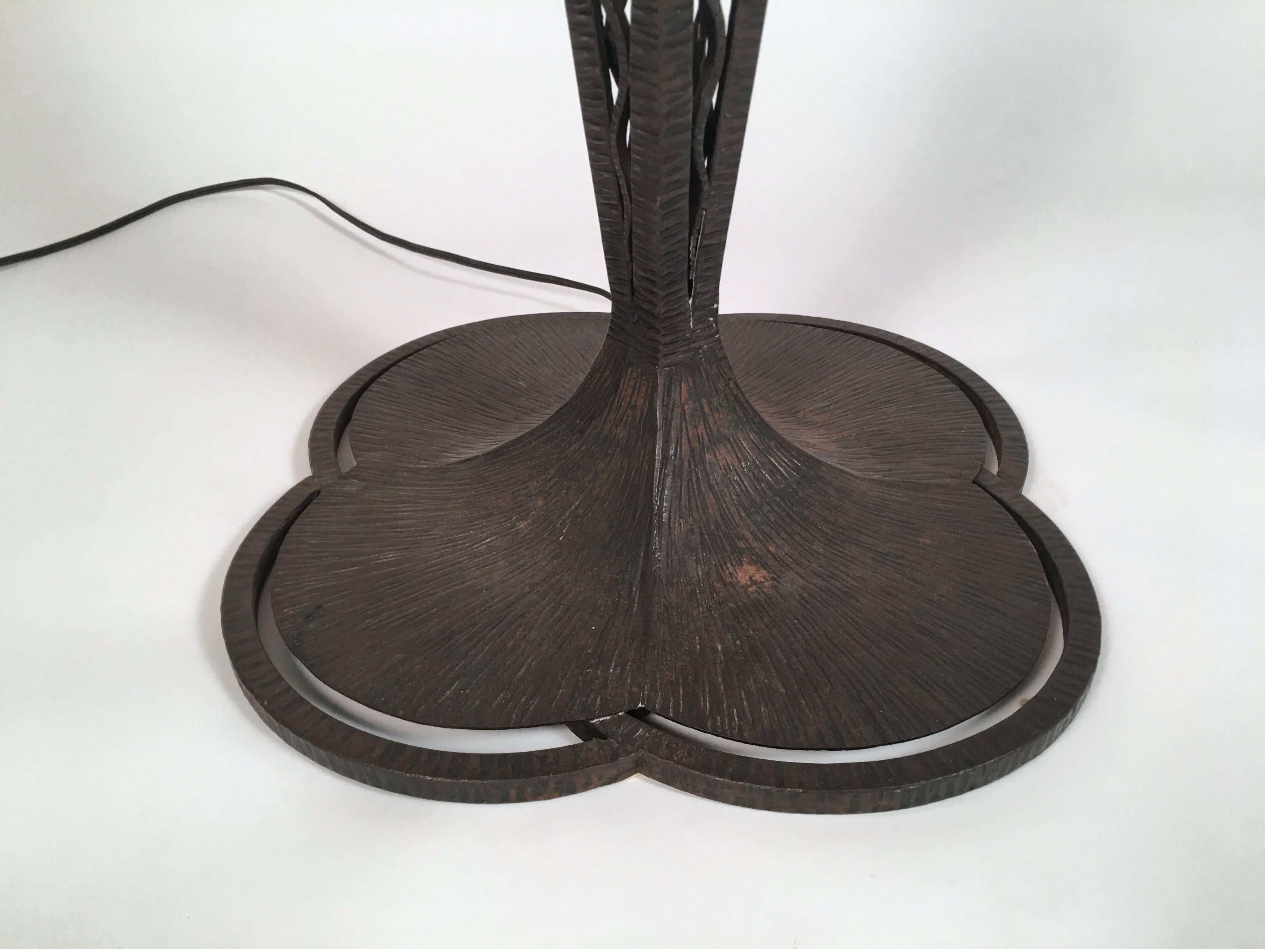 Early 20th Century French Art Deco Lamp with Daum Art Glass Shade and Wrought Iron Base