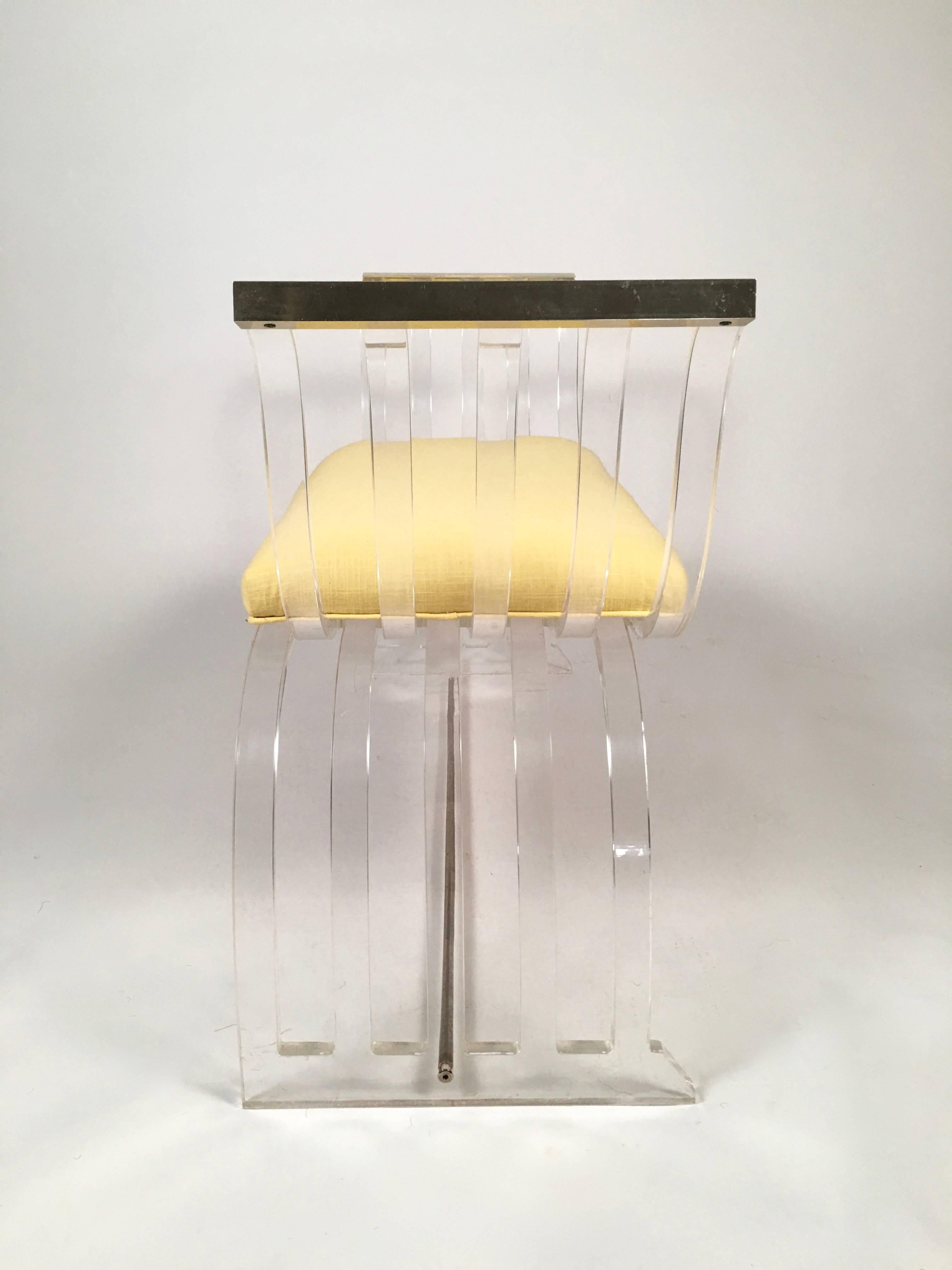 Hollywood Regency Lucite Bench in the Manner of Charles Hollis Jones In Good Condition In Essex, MA
