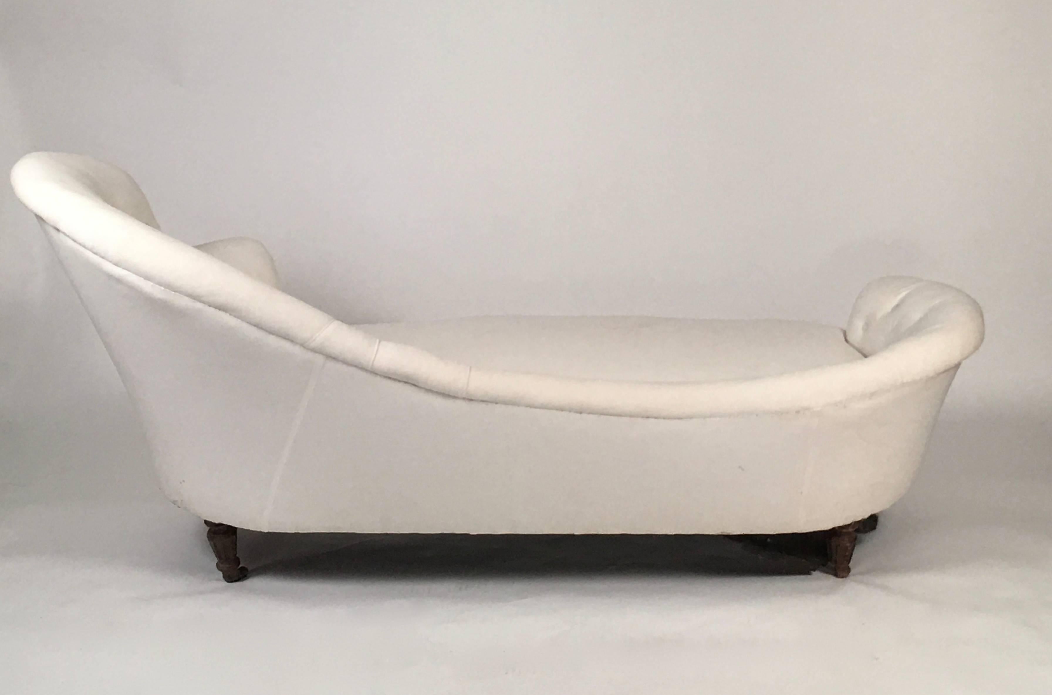 19th Century Victorian Upholstered Chaise Longue