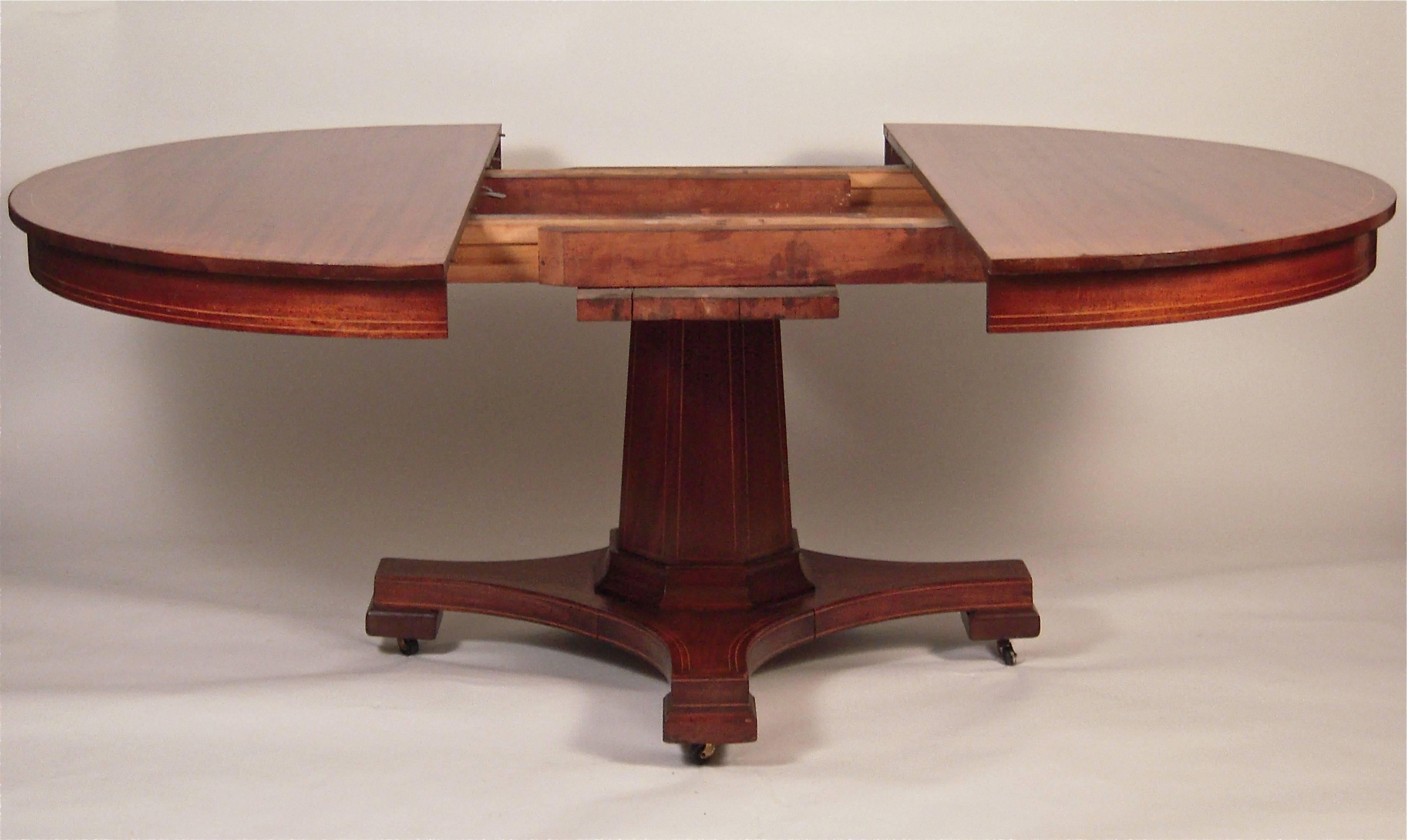 Federal Inlaid Mahogany Round Extension Dining Table 54