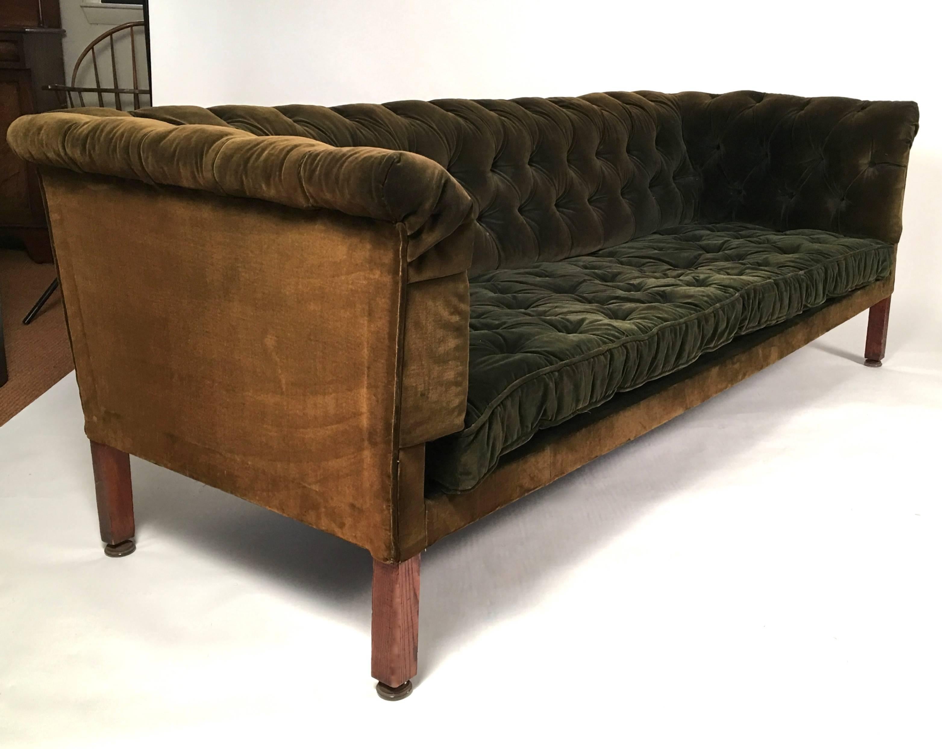 chesterfield sofa green velvet