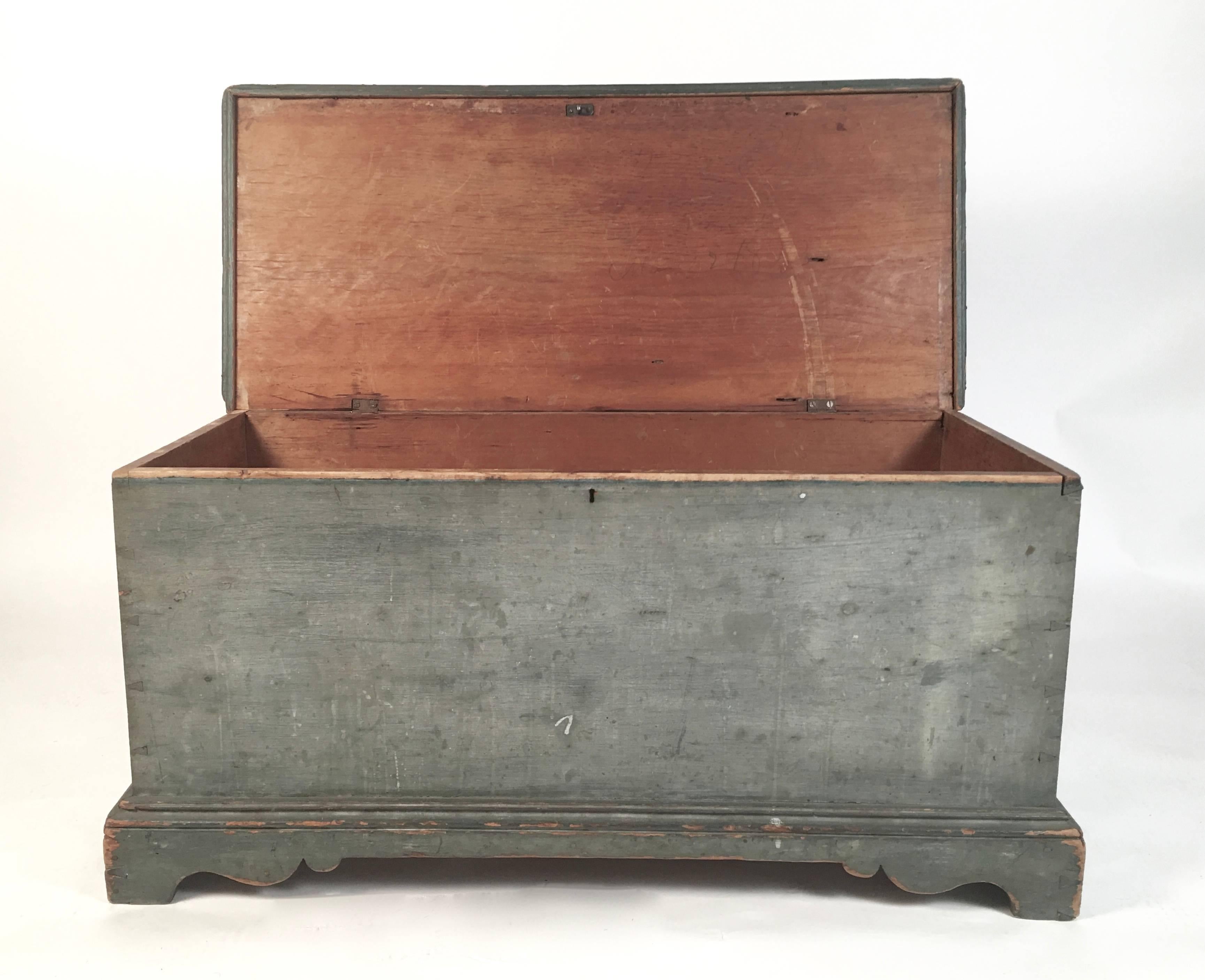 Blue Painted New England Blanket Chest, circa 1790 In Excellent Condition In Essex, MA