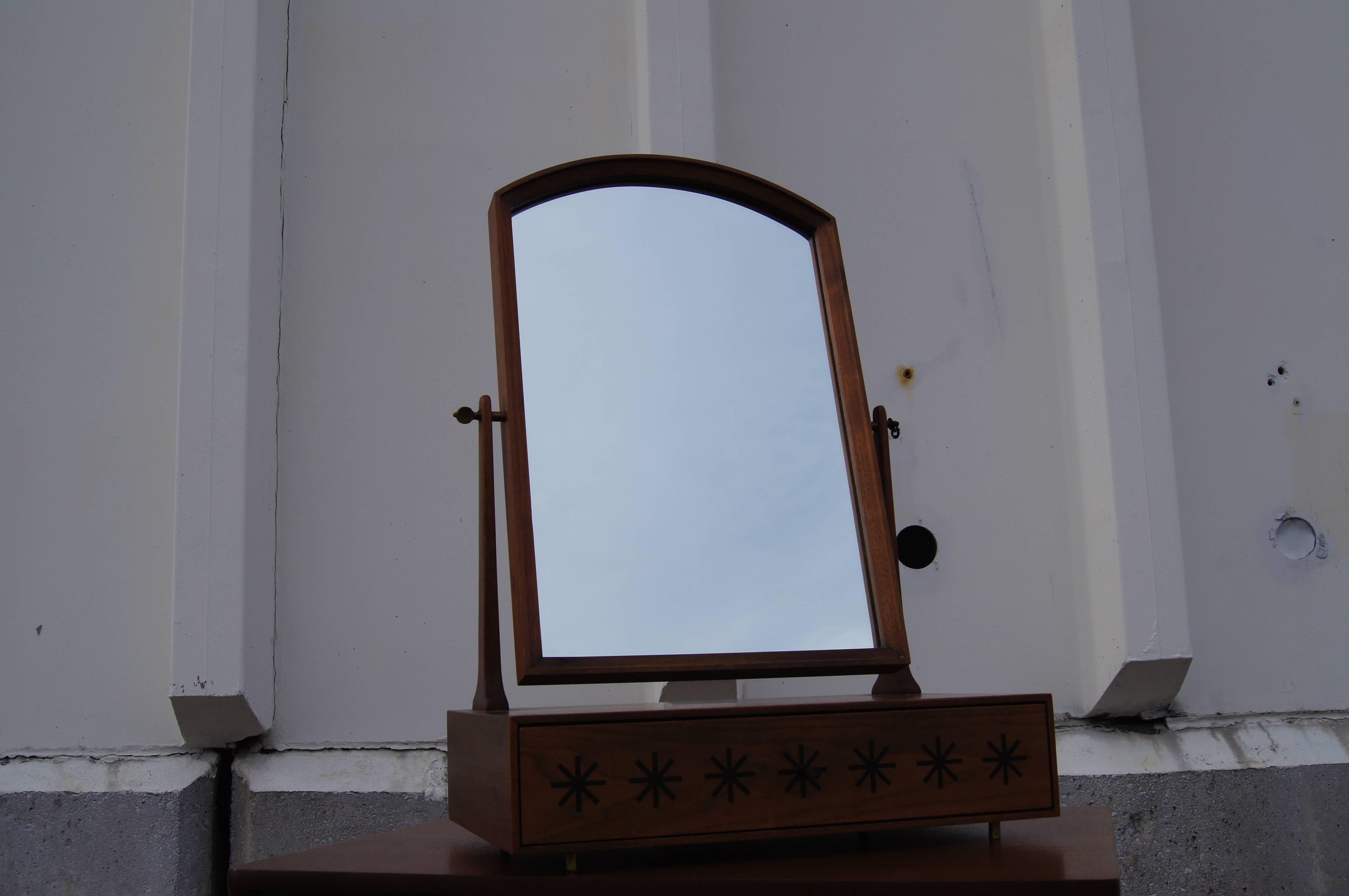 table top vanity mirror