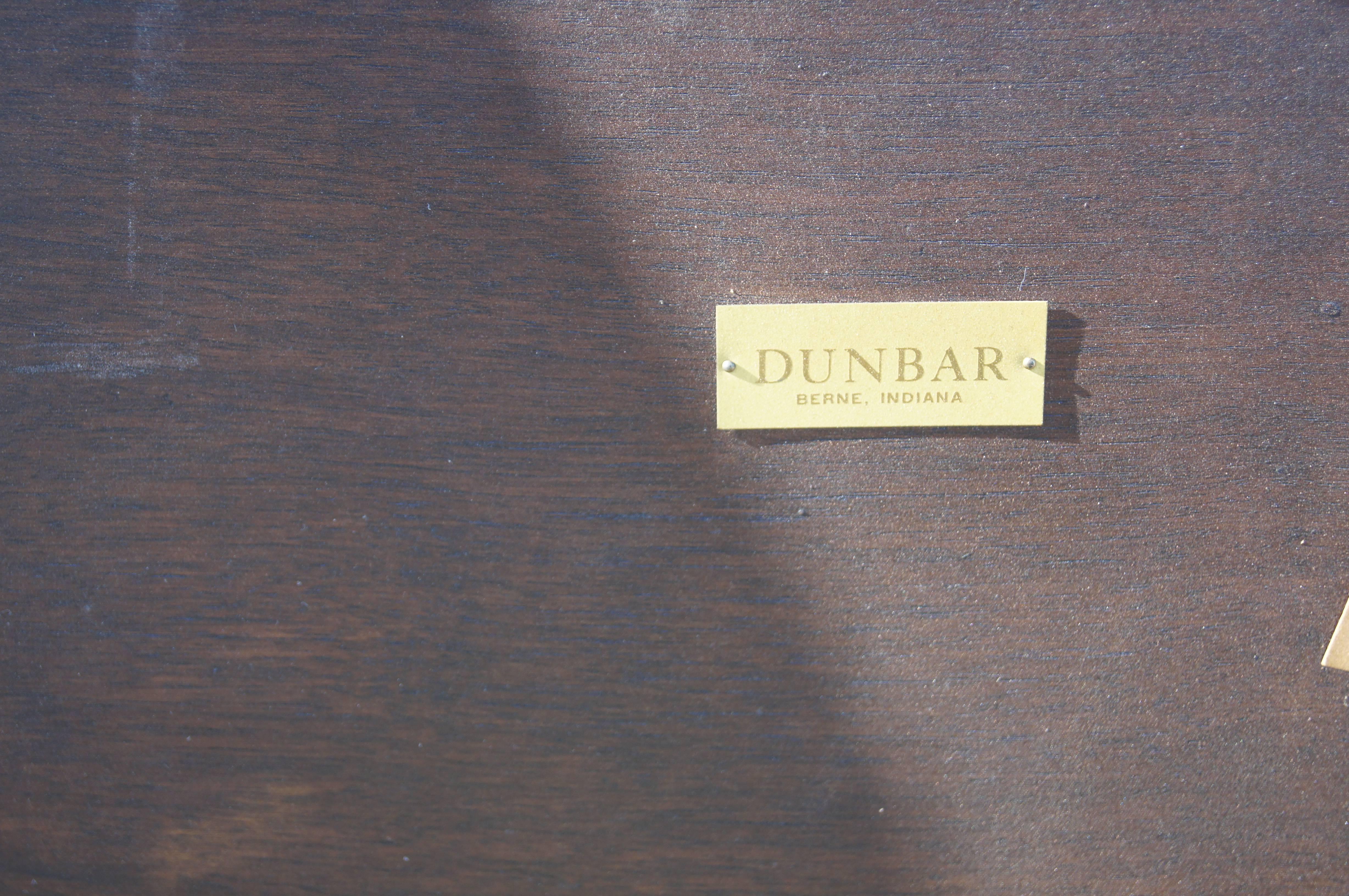 Beistelltisch aus Palisanderholz und Mahagoni von Edward Wormley für Dunbar im Angebot 1