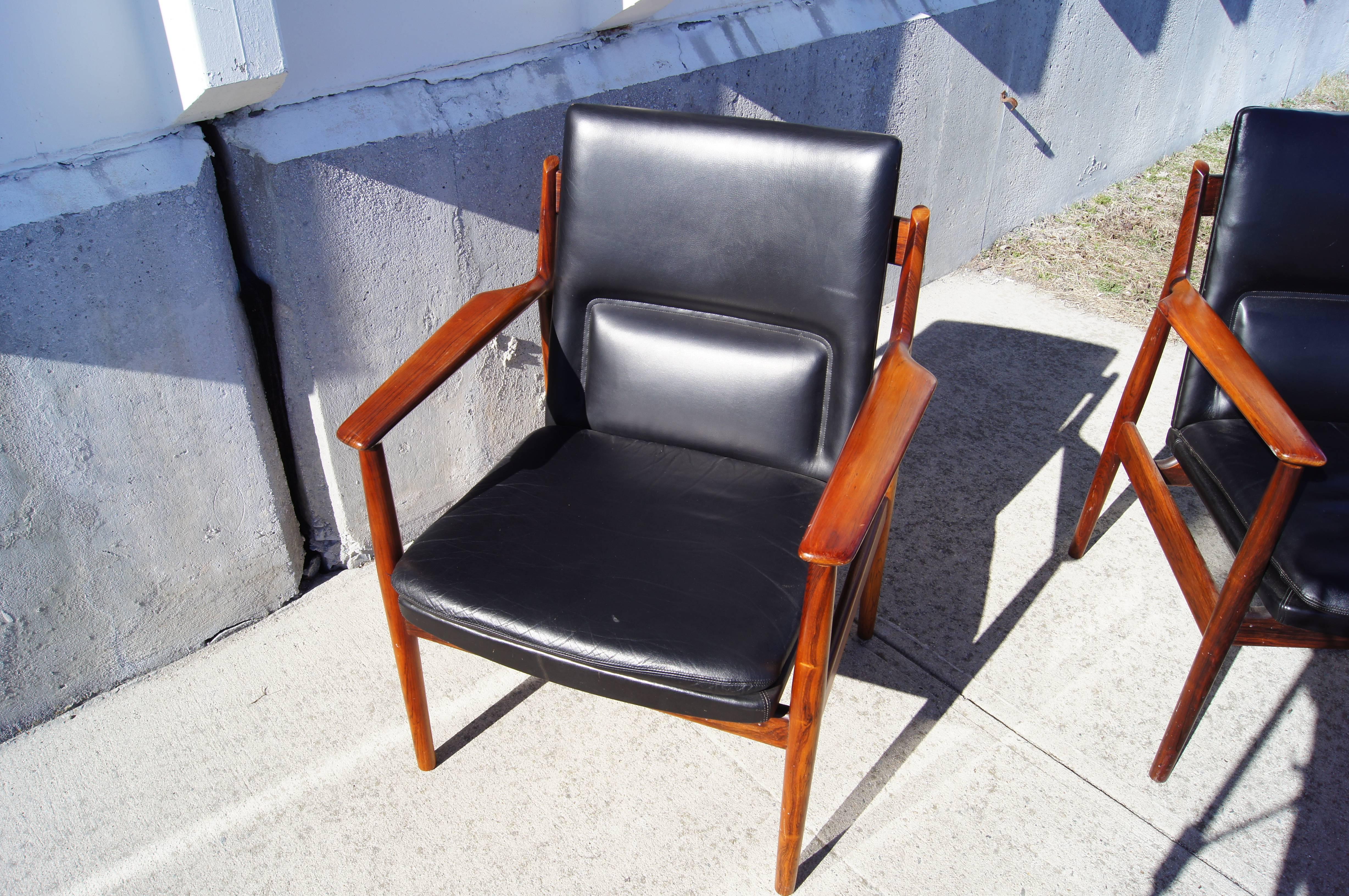 Pair of Rosewood and Leather Armchairs by Arne Vodder 1