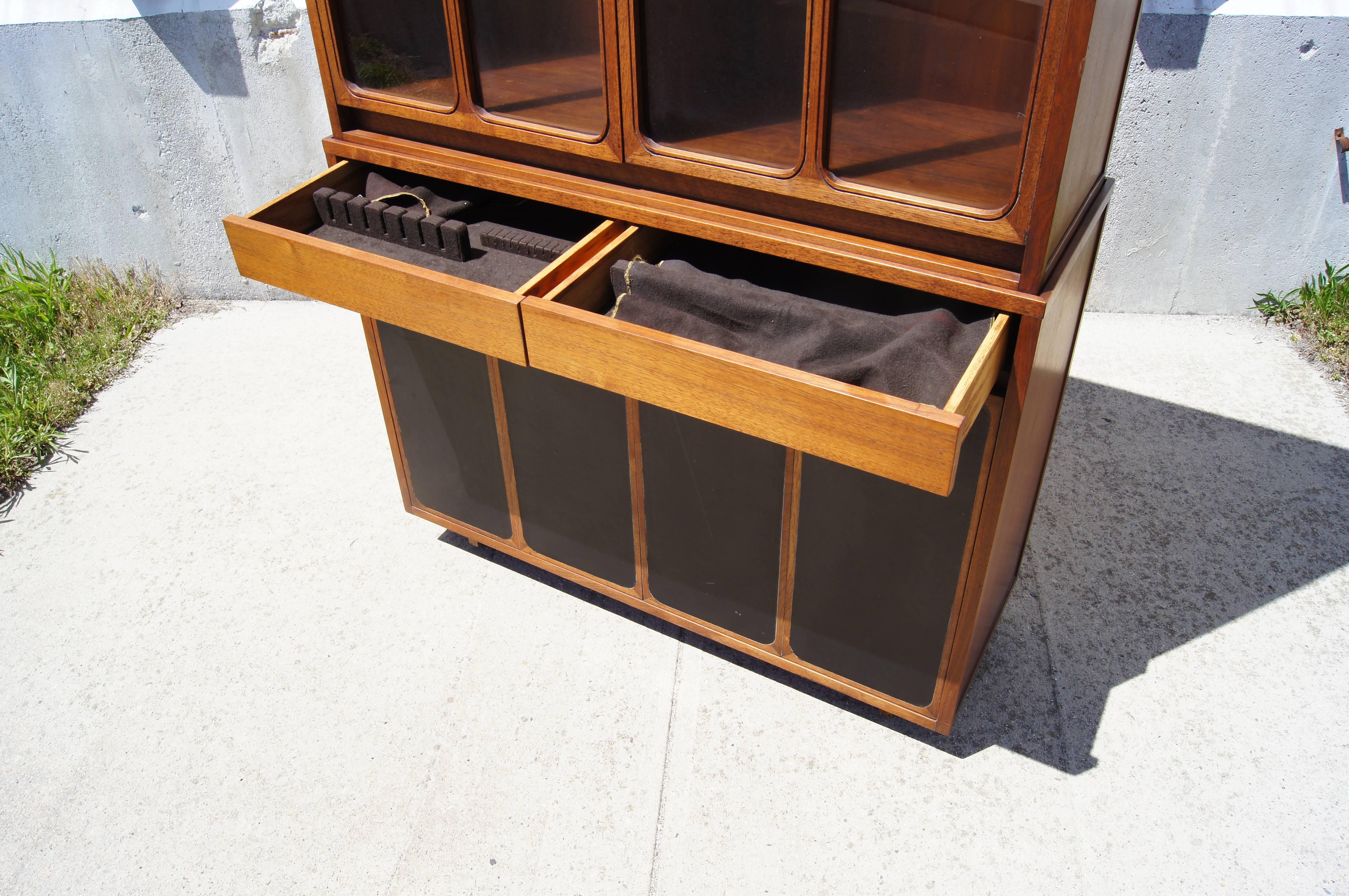 Mid-Century Modern Tall Walnut and Leather Cabinet with Glass Doors by Paul McCobb for H. Sacks For Sale