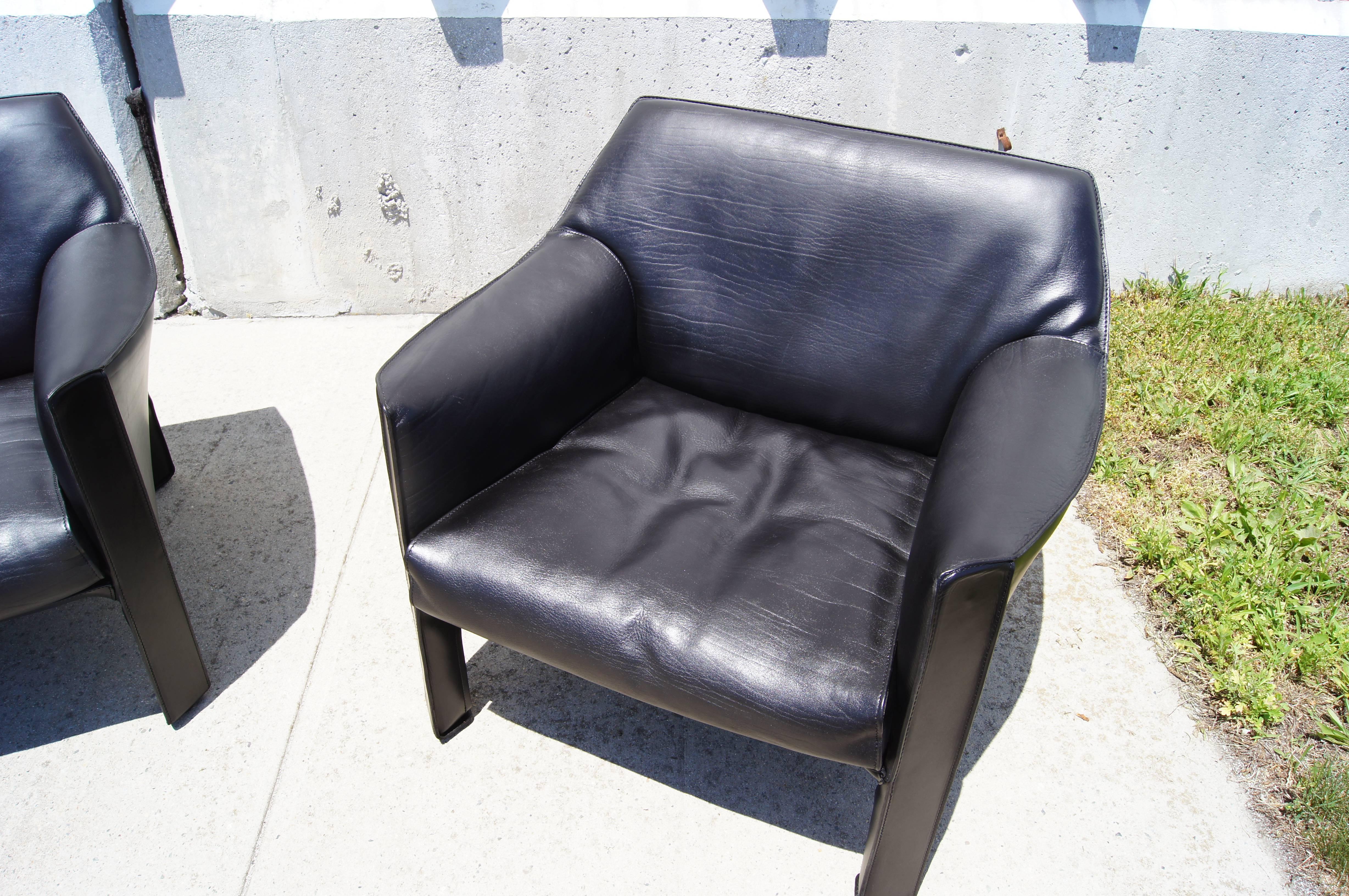 Pair of Black Leather Cab Armchairs by Mario Bellini for Cassina In Excellent Condition In Dorchester, MA
