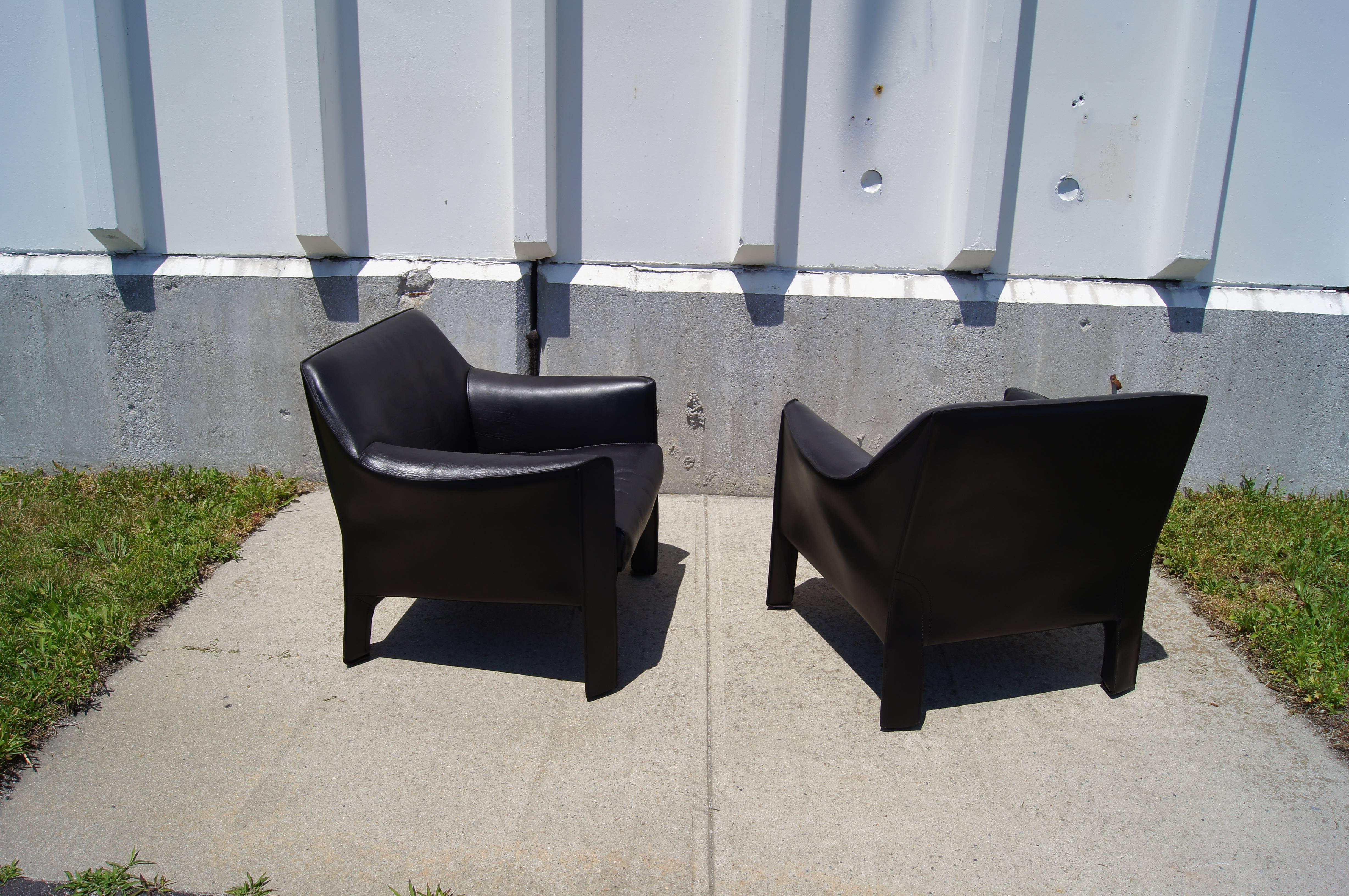 Italian Pair of Black Leather Cab Armchairs by Mario Bellini for Cassina