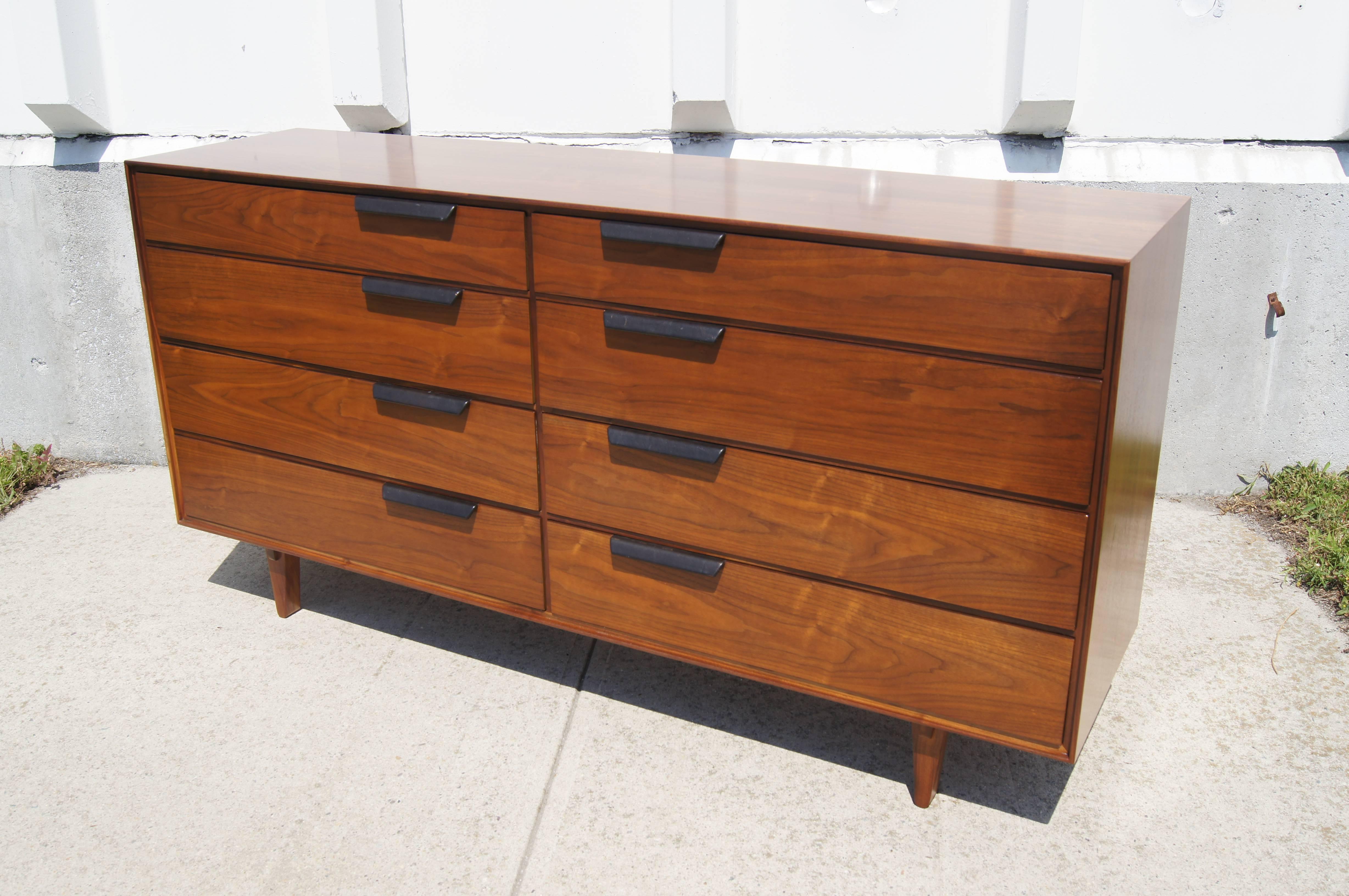Eight-Drawer Chest by Edward Wormley for Dunbar In Excellent Condition In Dorchester, MA