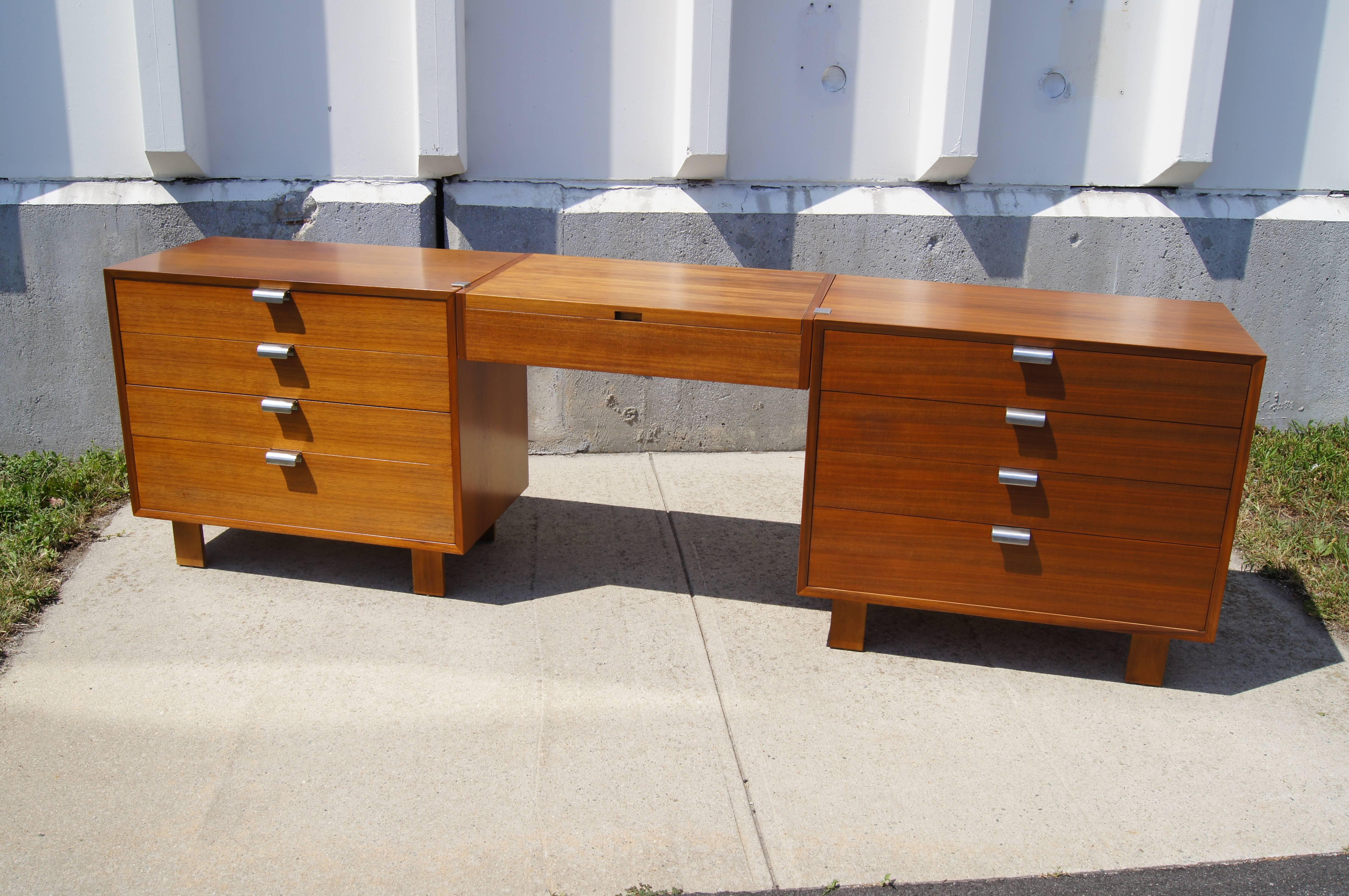 BSC Double Dressers and Suspended Vanity by George Nelson for Herman Miller In Excellent Condition In Dorchester, MA