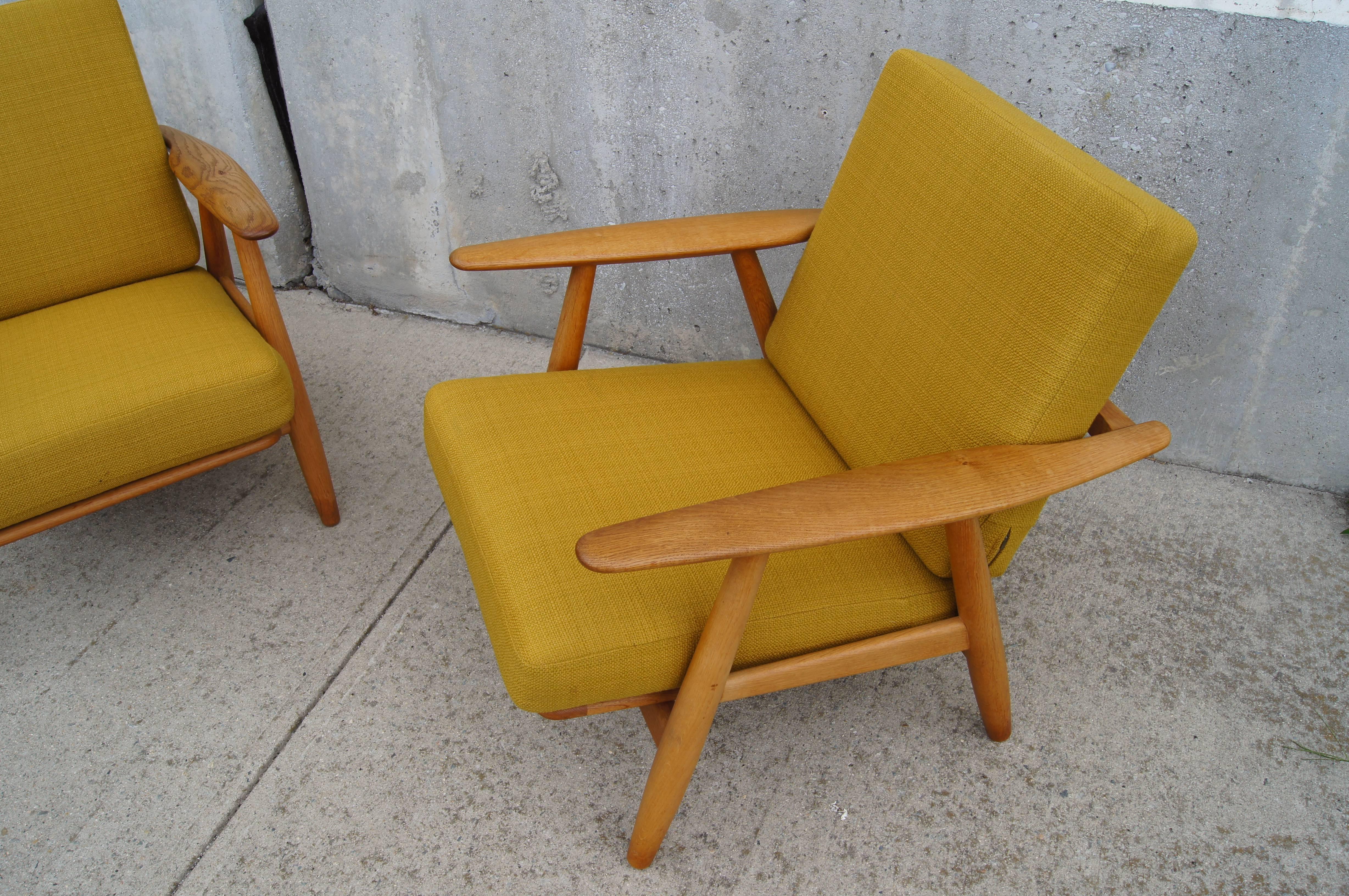 Scandinavian Modern Pair of GE240 Cigar Chairs by Hans Wegner for GETAMA