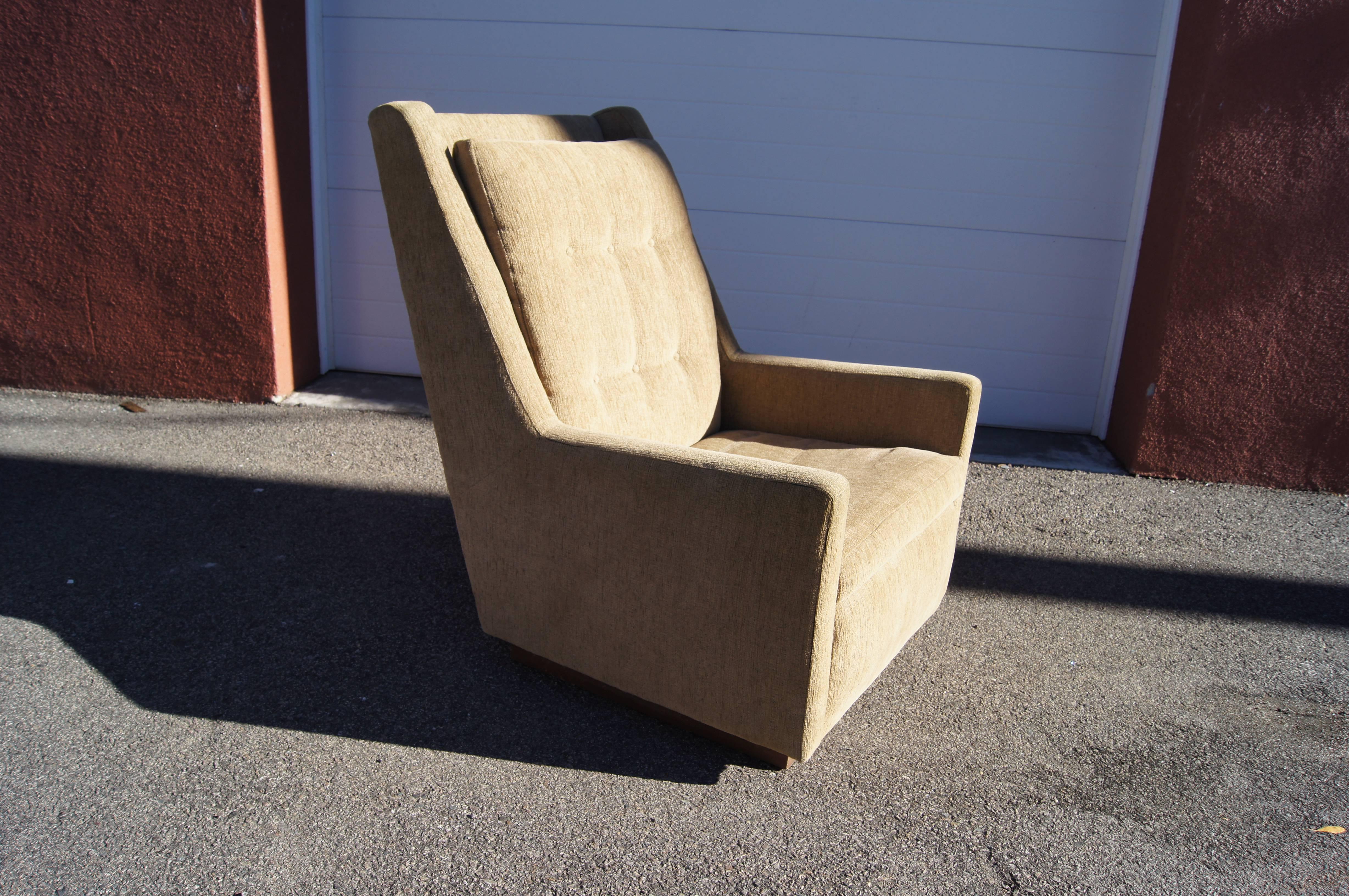 American High-Back Lounge Chair in the Style of Harvey Probber