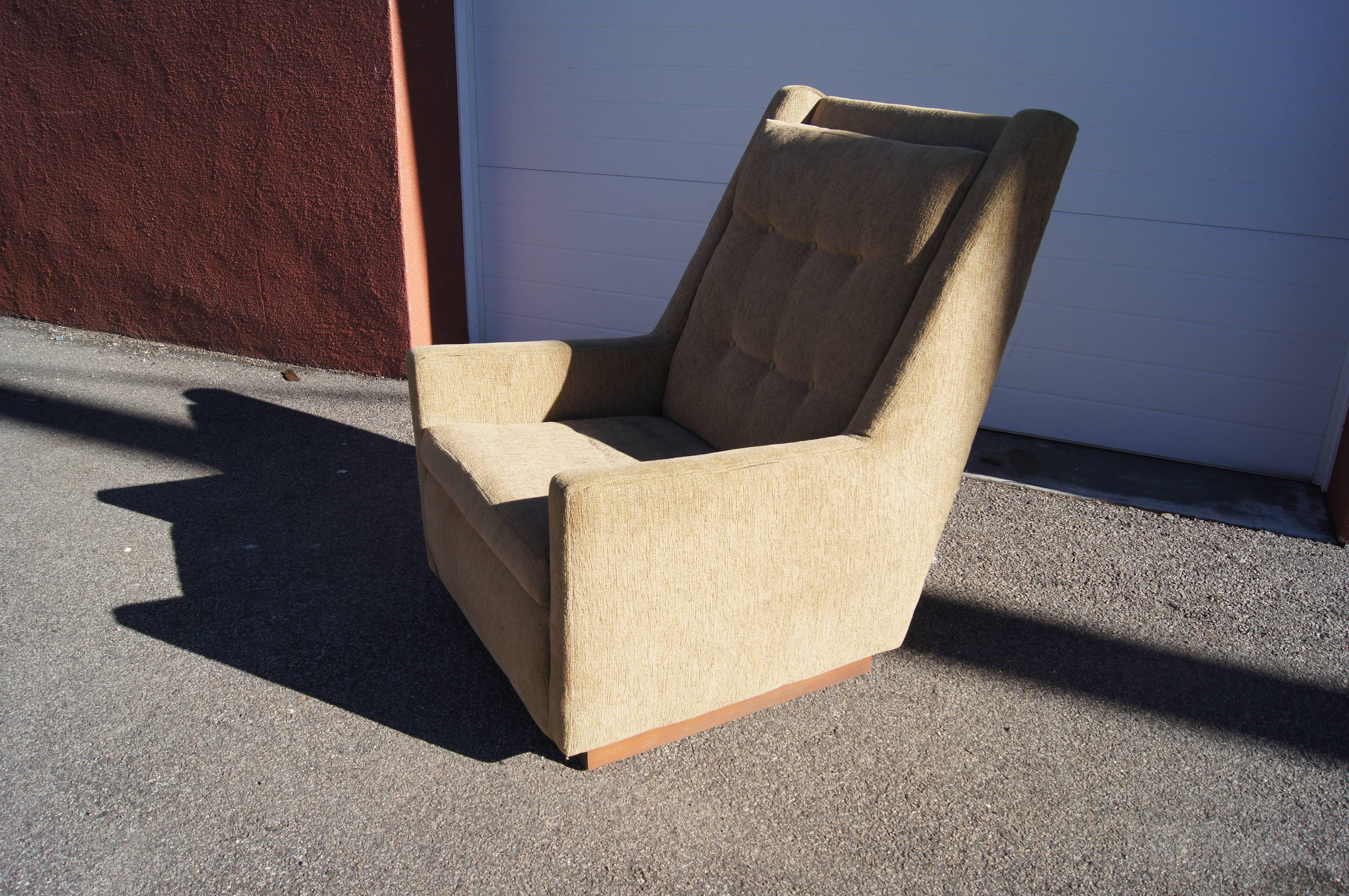 High-Back Lounge Chair in the Style of Harvey Probber In Good Condition In Dorchester, MA