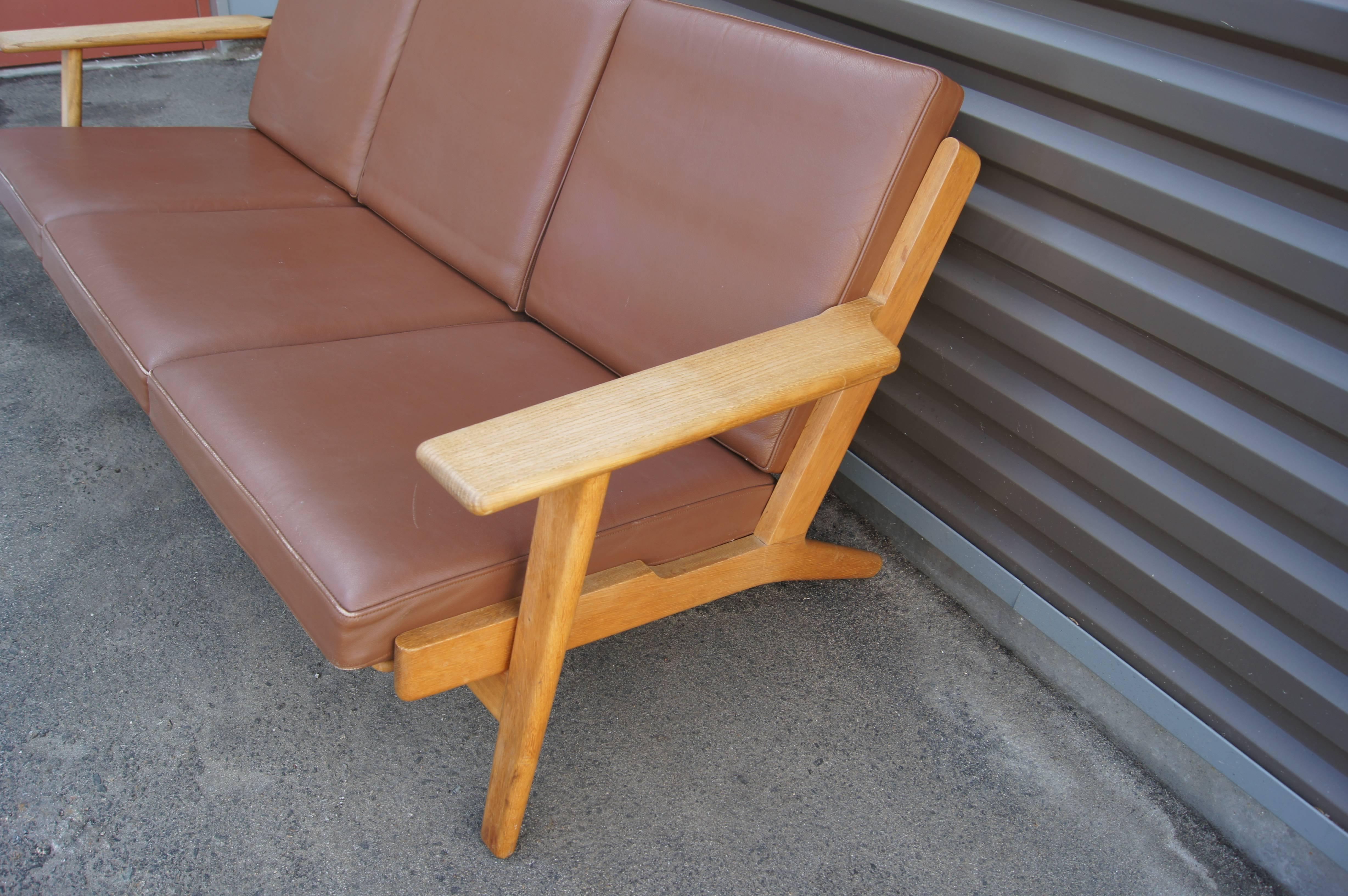 20th Century Brown Leather and Oak Three-Seat Sofa, Model GE 290 by Hans Wegner for GETAMA