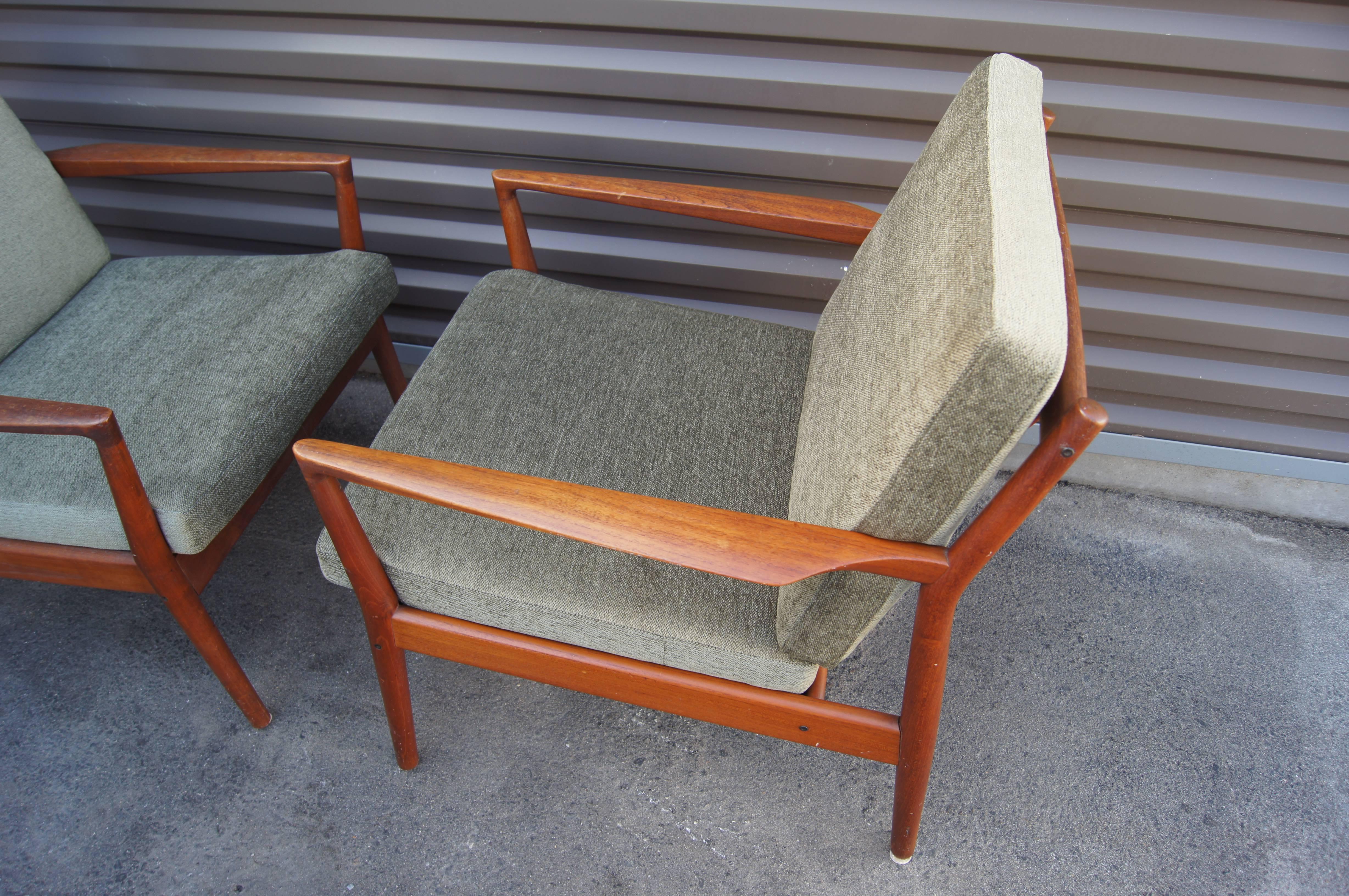 Scandinavian Modern Pair of Teak Lounge Chairs by Borge Jensen & Sønner