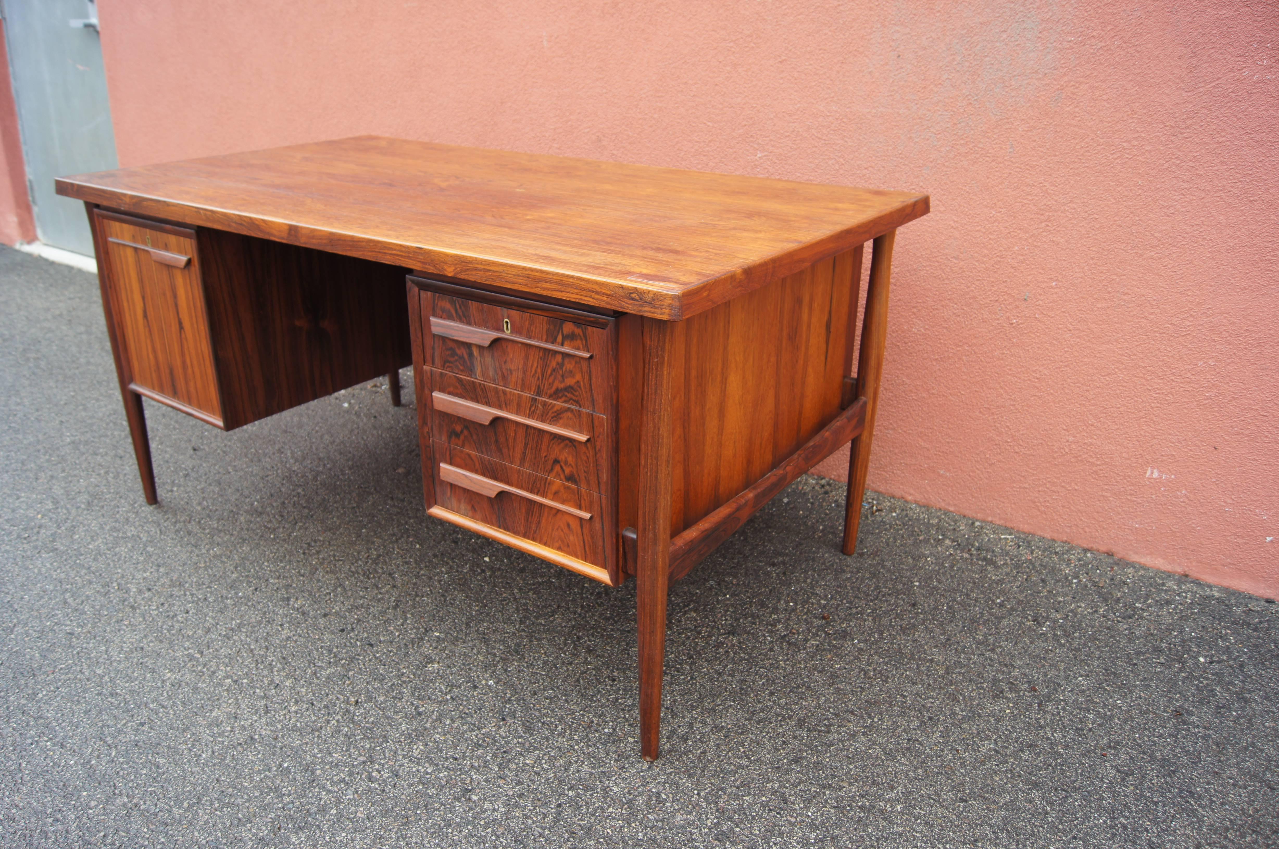 Scandinavian Modern Rosewood Executive Desk by Arne Vodder