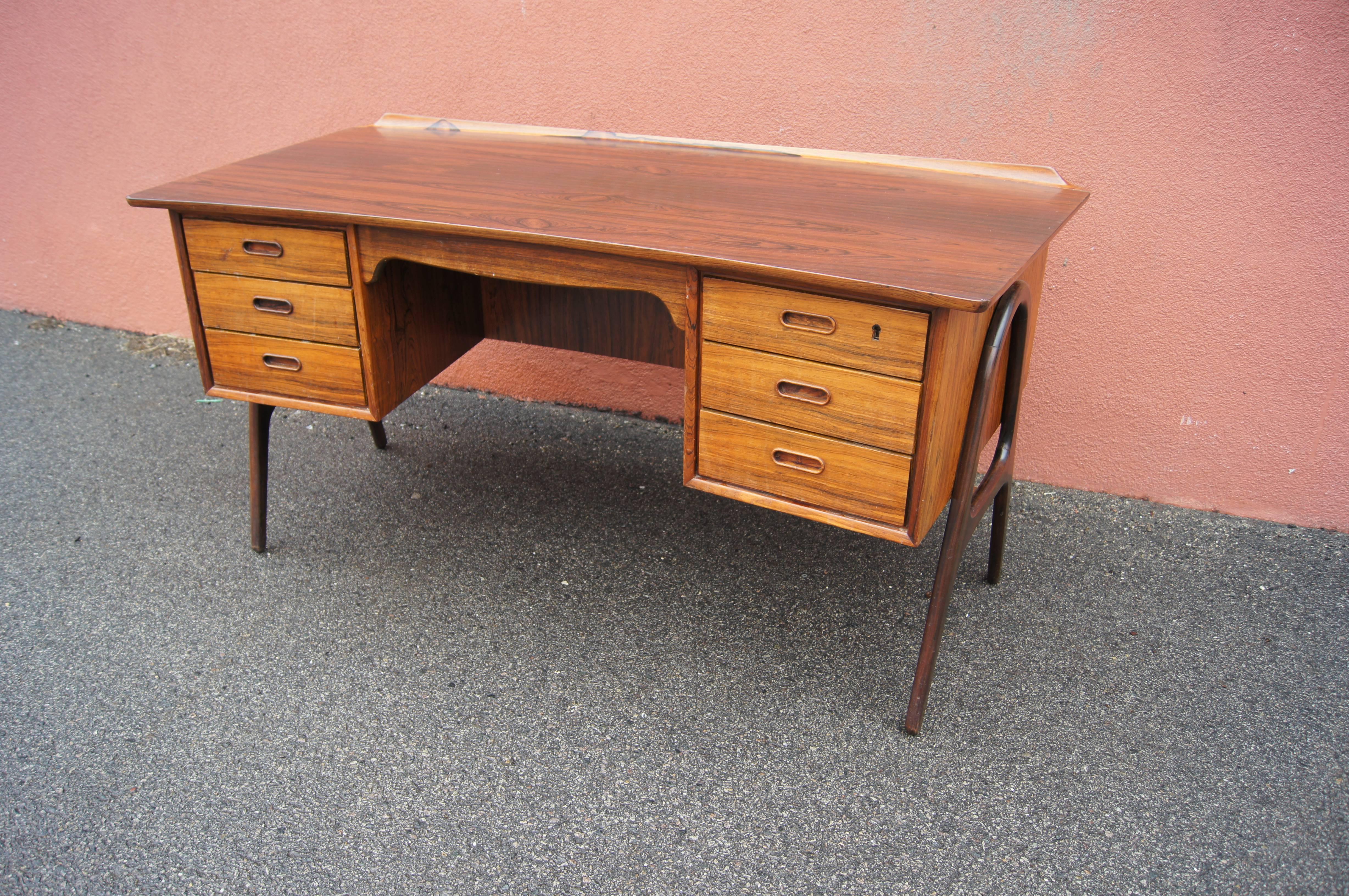 Schreibtisch aus Palisanderholz, Modell SH 180, von Svend Aage Madsen für Sigurd Hansen (Dänisch)