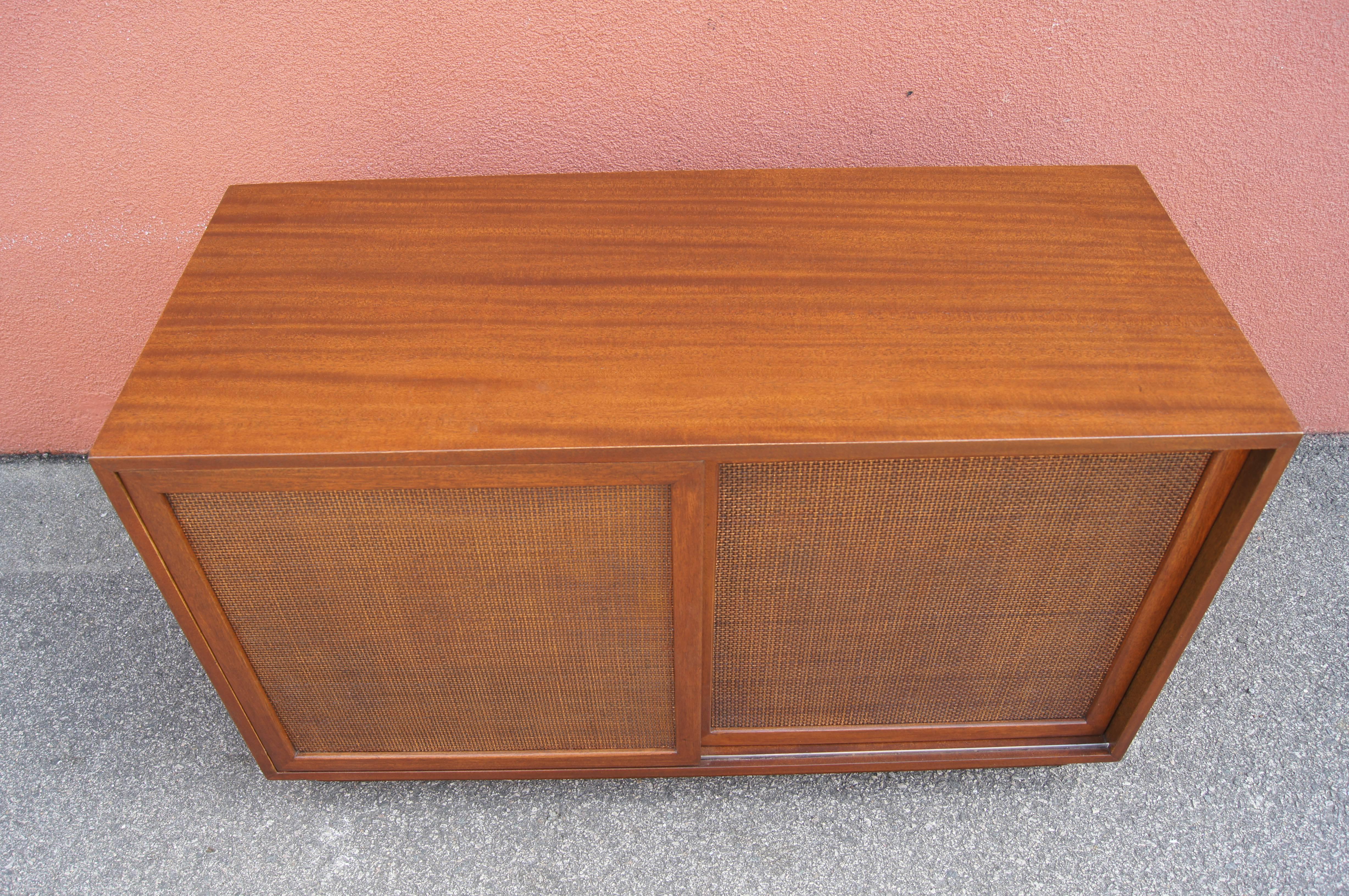 mahogany small cabinet