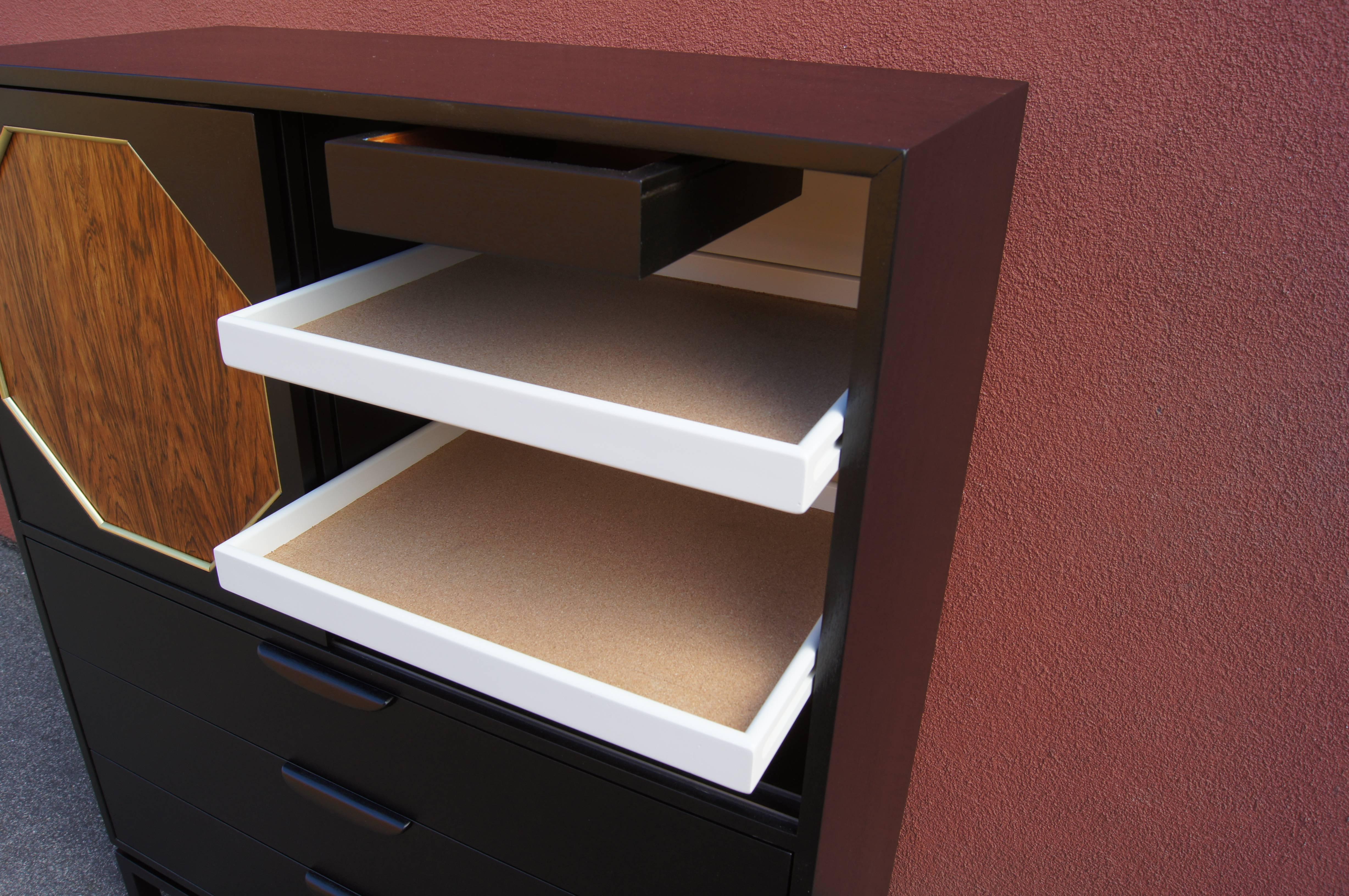 Metà XX secolo Cabinet in mogano ebanizzato e palissandro di Harvey Probber in vendita