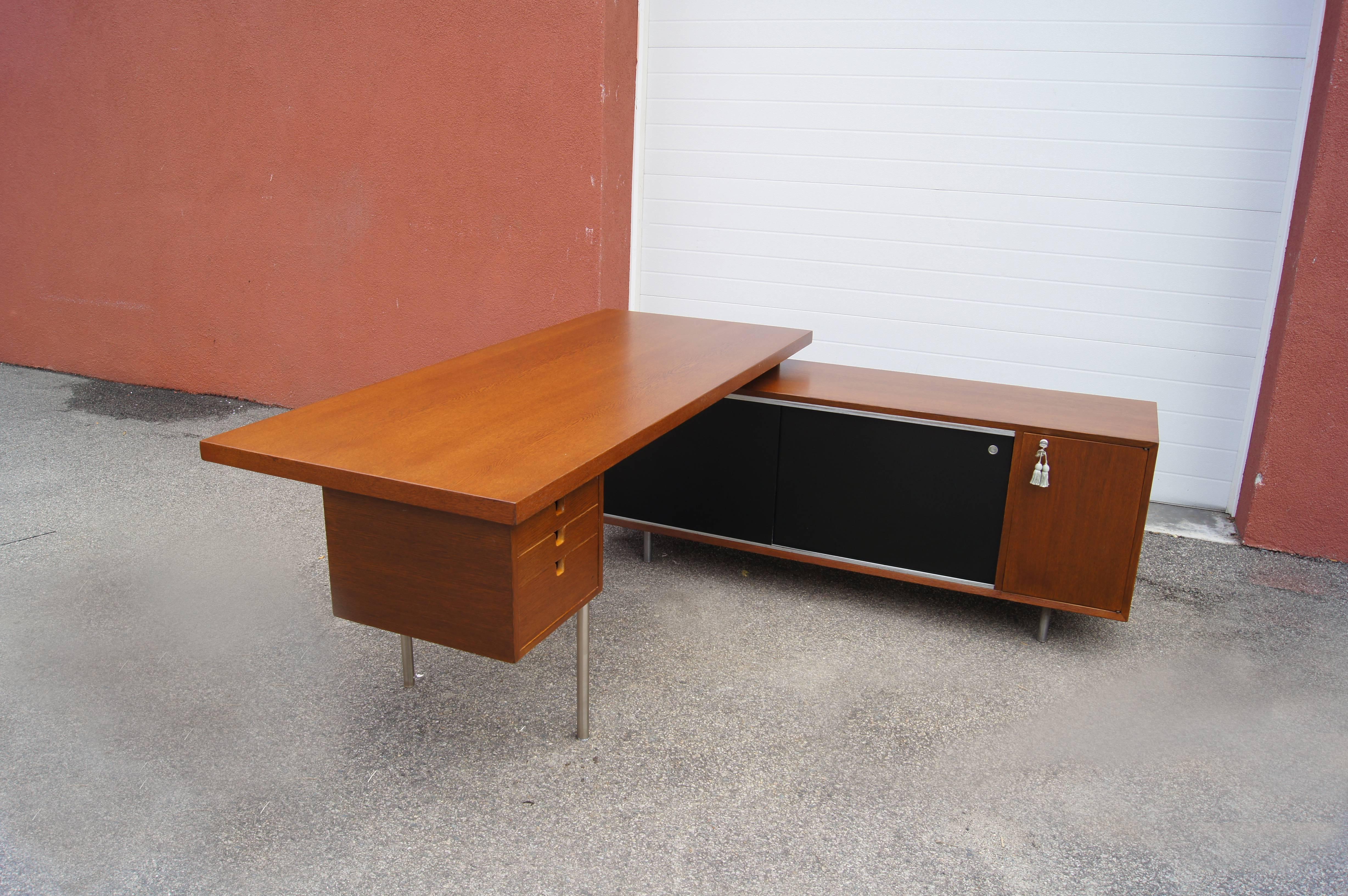 Walnut EOG Desk with Storage Unit by George Nelson for Herman Miller 3