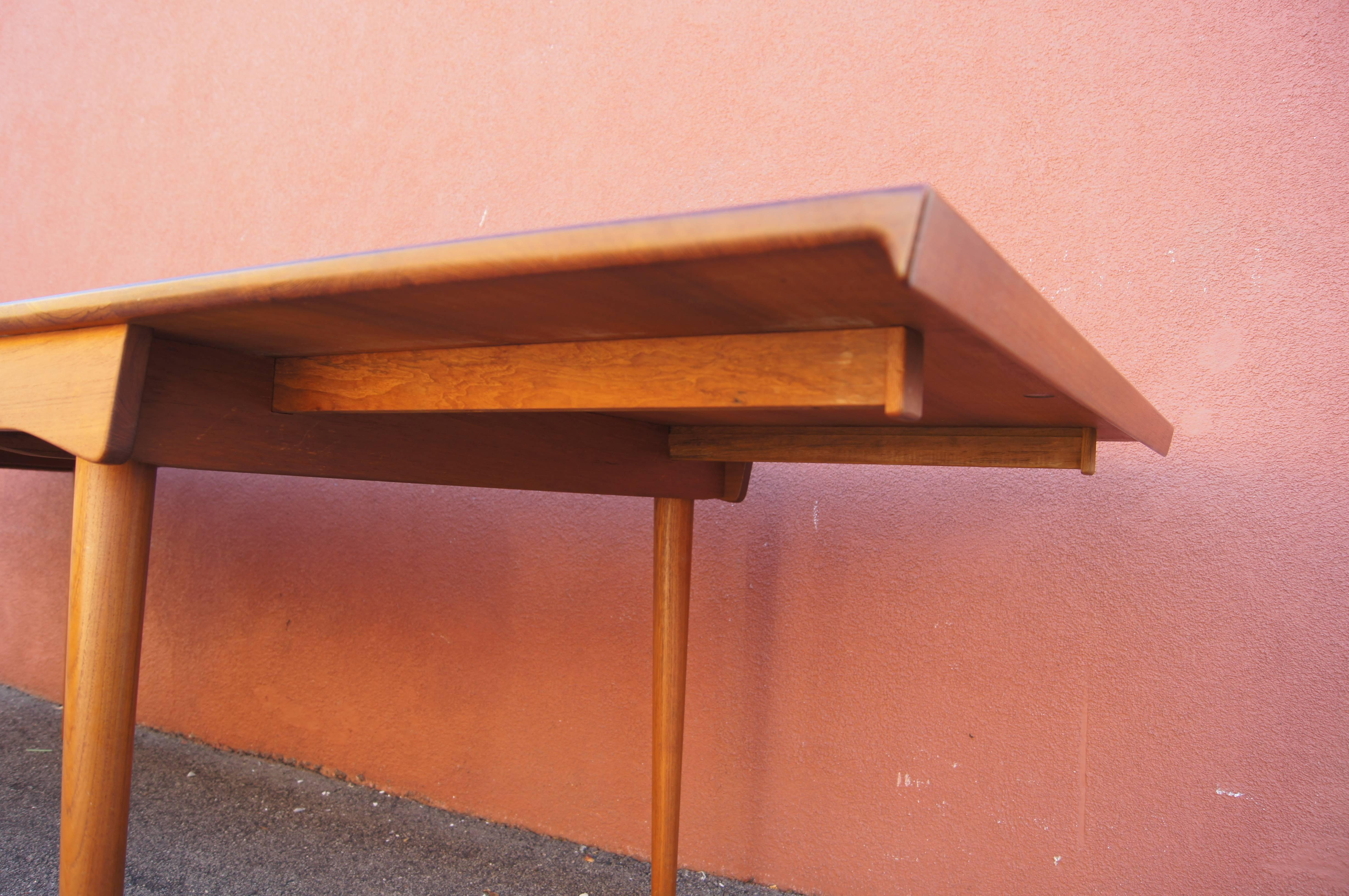 Mid-20th Century Teak Dining Table with Extensions by Finn Juhl for France & Son
