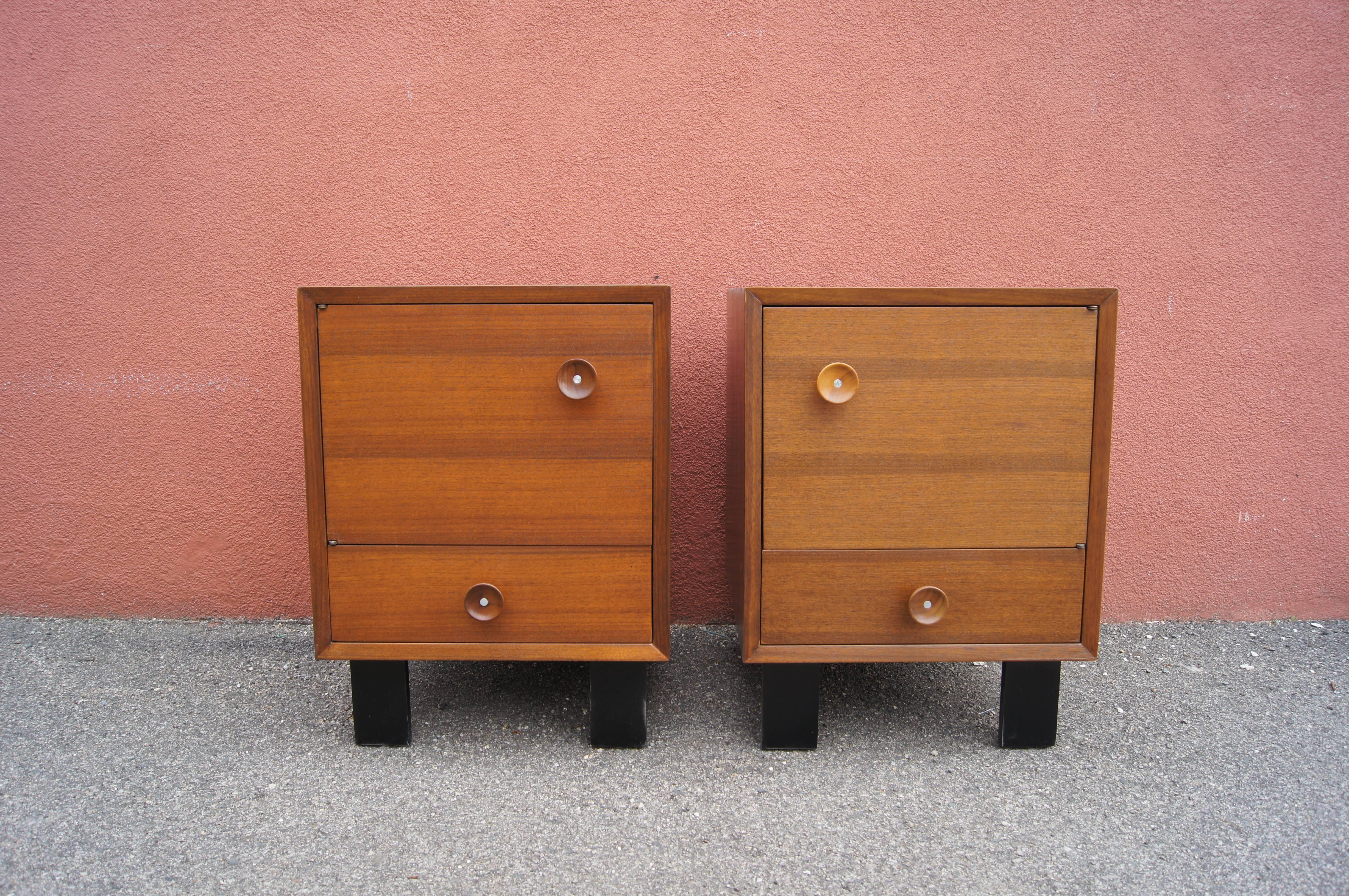 Mid-Century Modern Pair of Walnut Nightstands, Model 4617 by George Nelson for Herman Miller