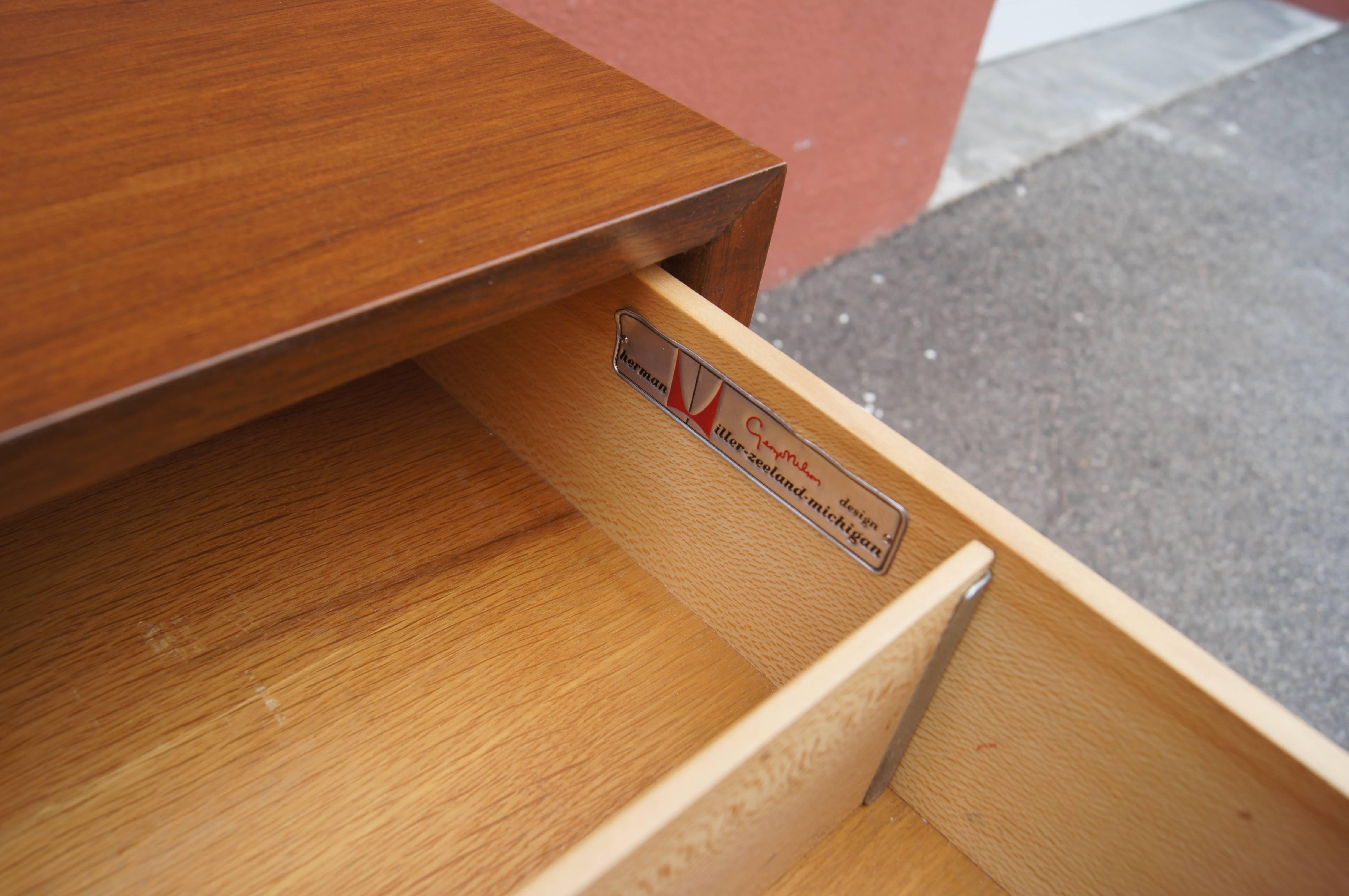 Pair of Walnut Dressers, Model 4606, by George Nelson for Herman Miller In Excellent Condition In Dorchester, MA