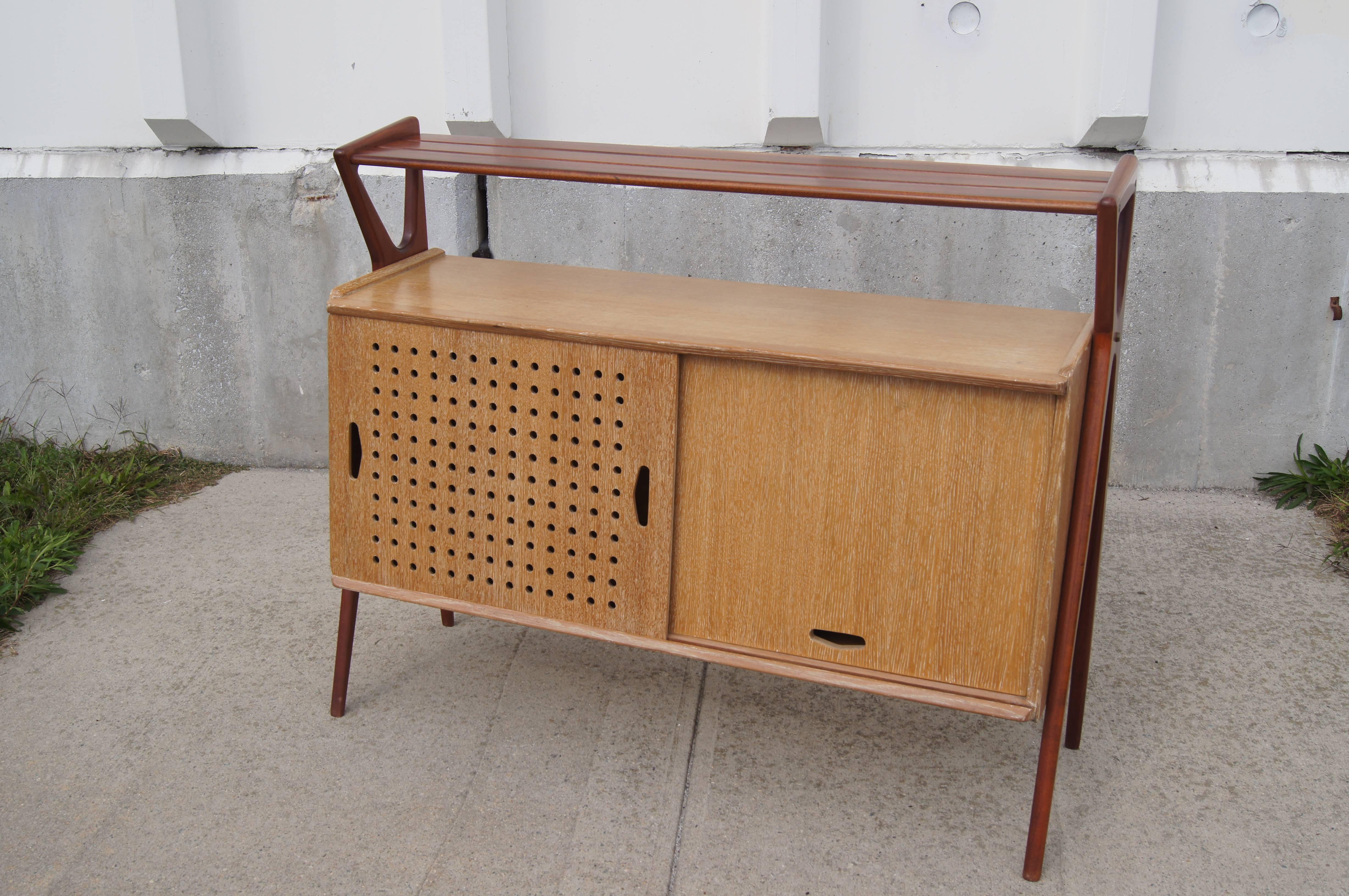 Cerused Oak and Mahogany Bar Cabinet by Louis Paolozzi for René Godfroid For Sale 2