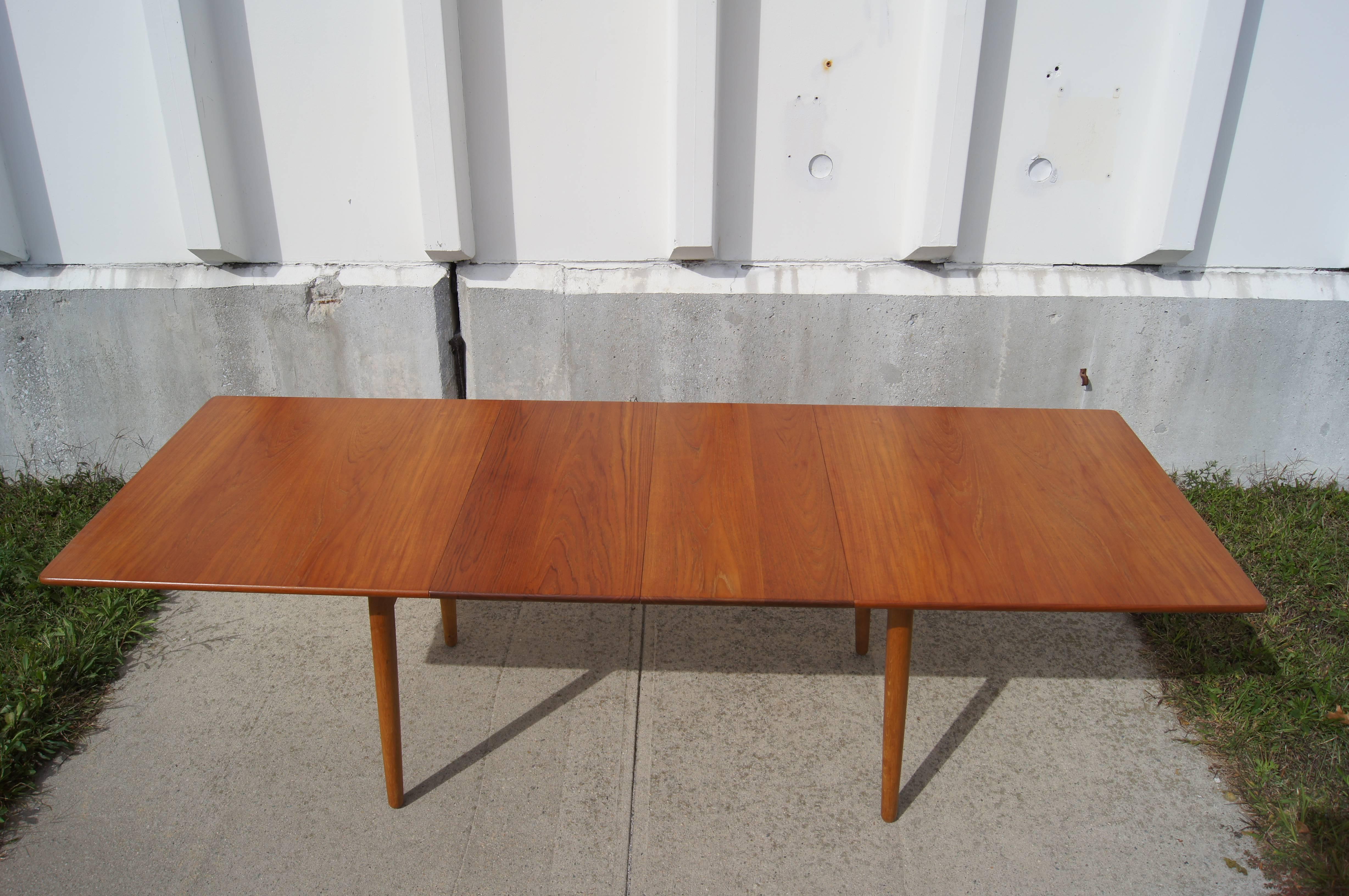 hans wegner table