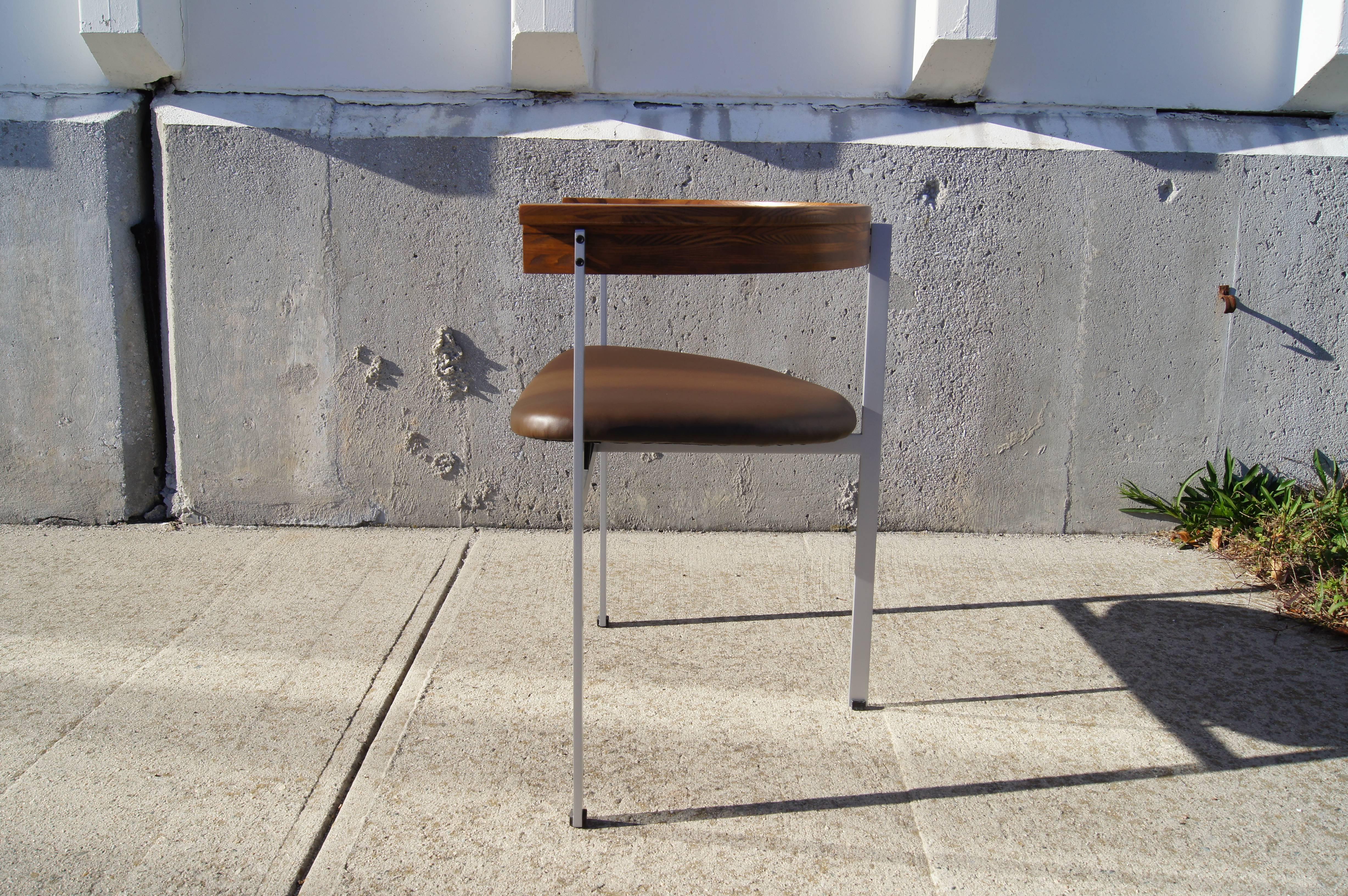 Mid-Century Modern Stainless Steel, Ash, and Leather PK11 Armchair by Poul Kjærholm For Sale