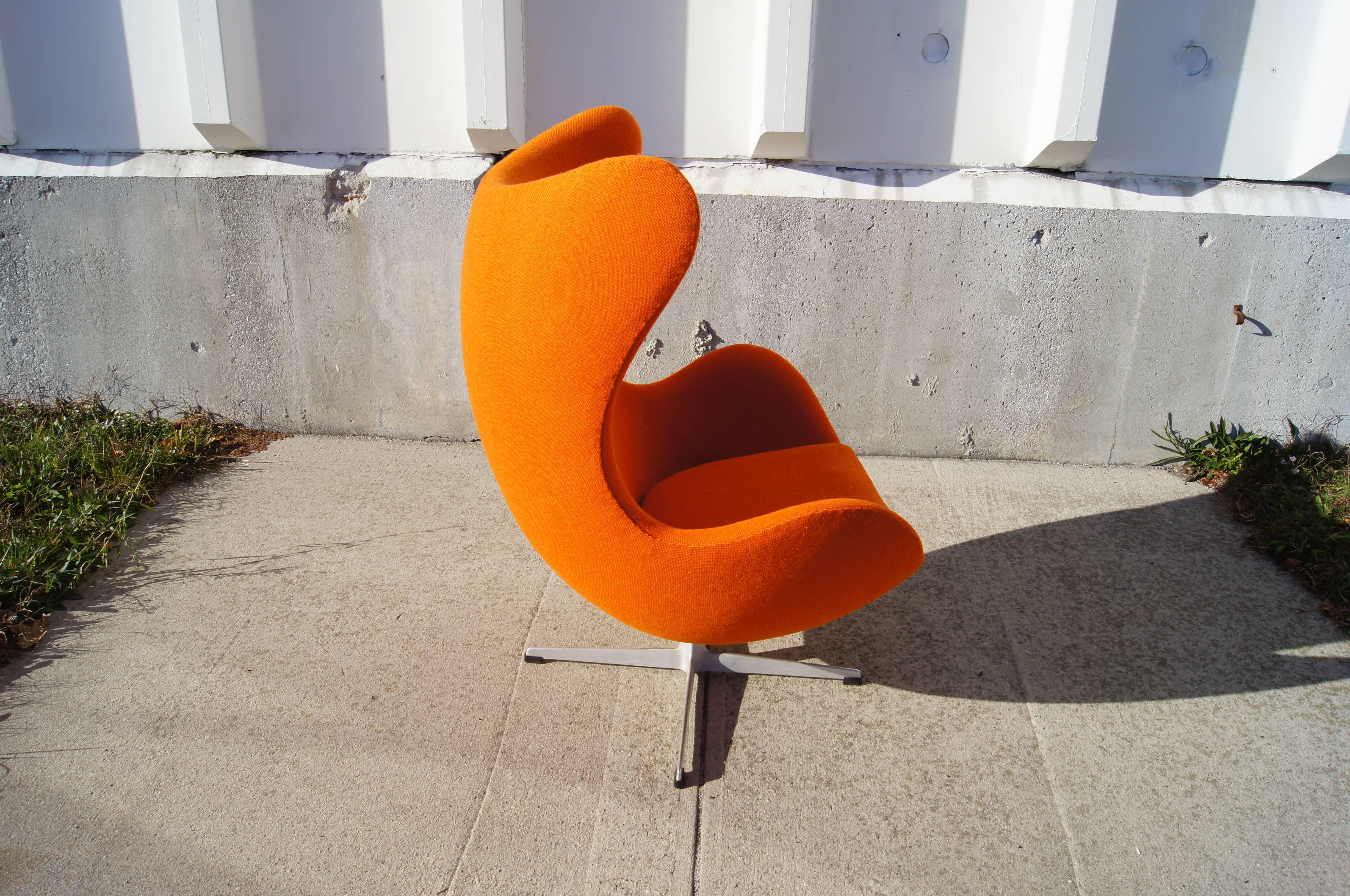 Scandinavian Modern Egg Chair by Arne Jacobsen for Fritz Hansen