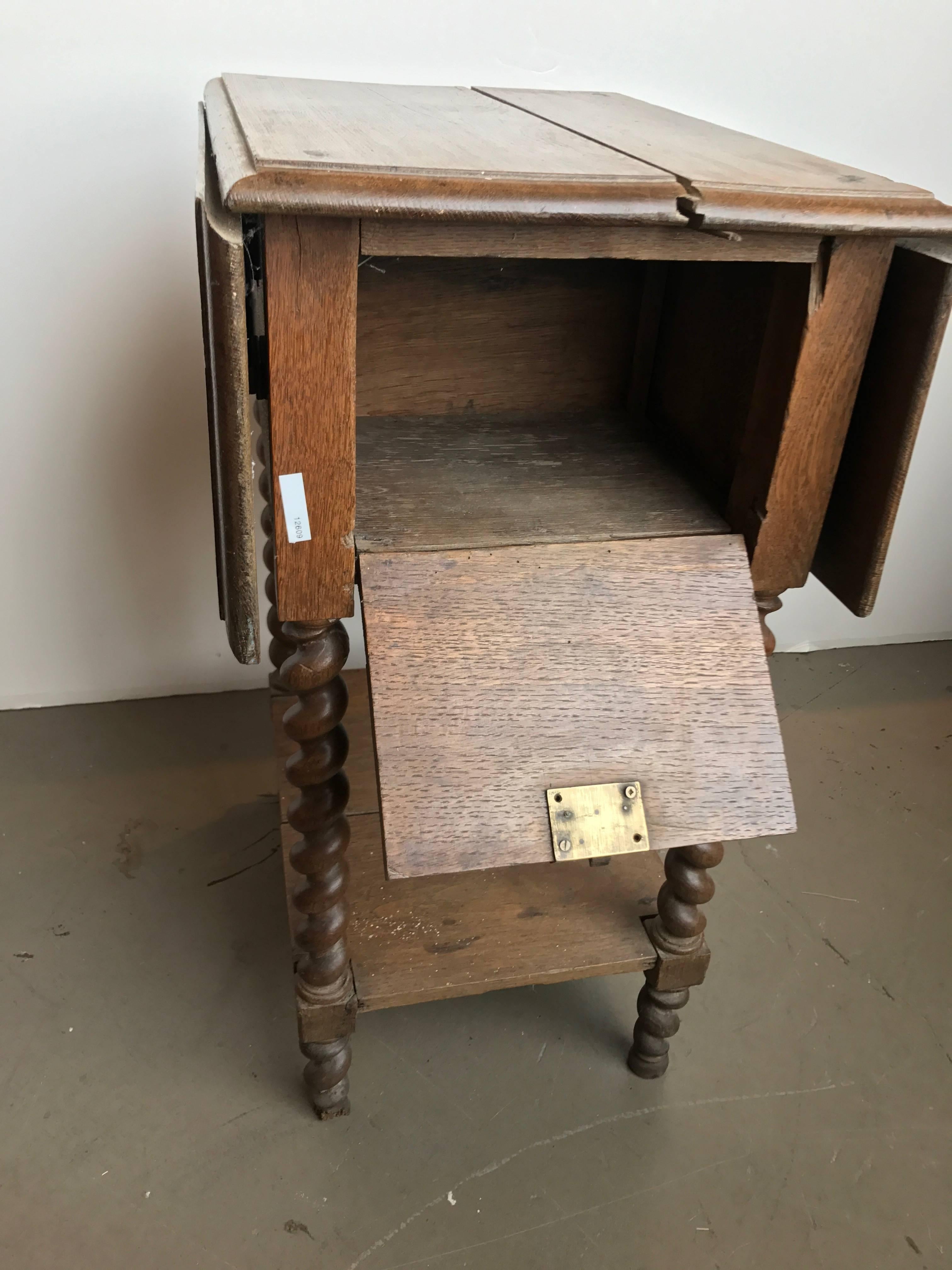 19th Century Barley Twist Oak Drop Leaf Work Table For Sale 4