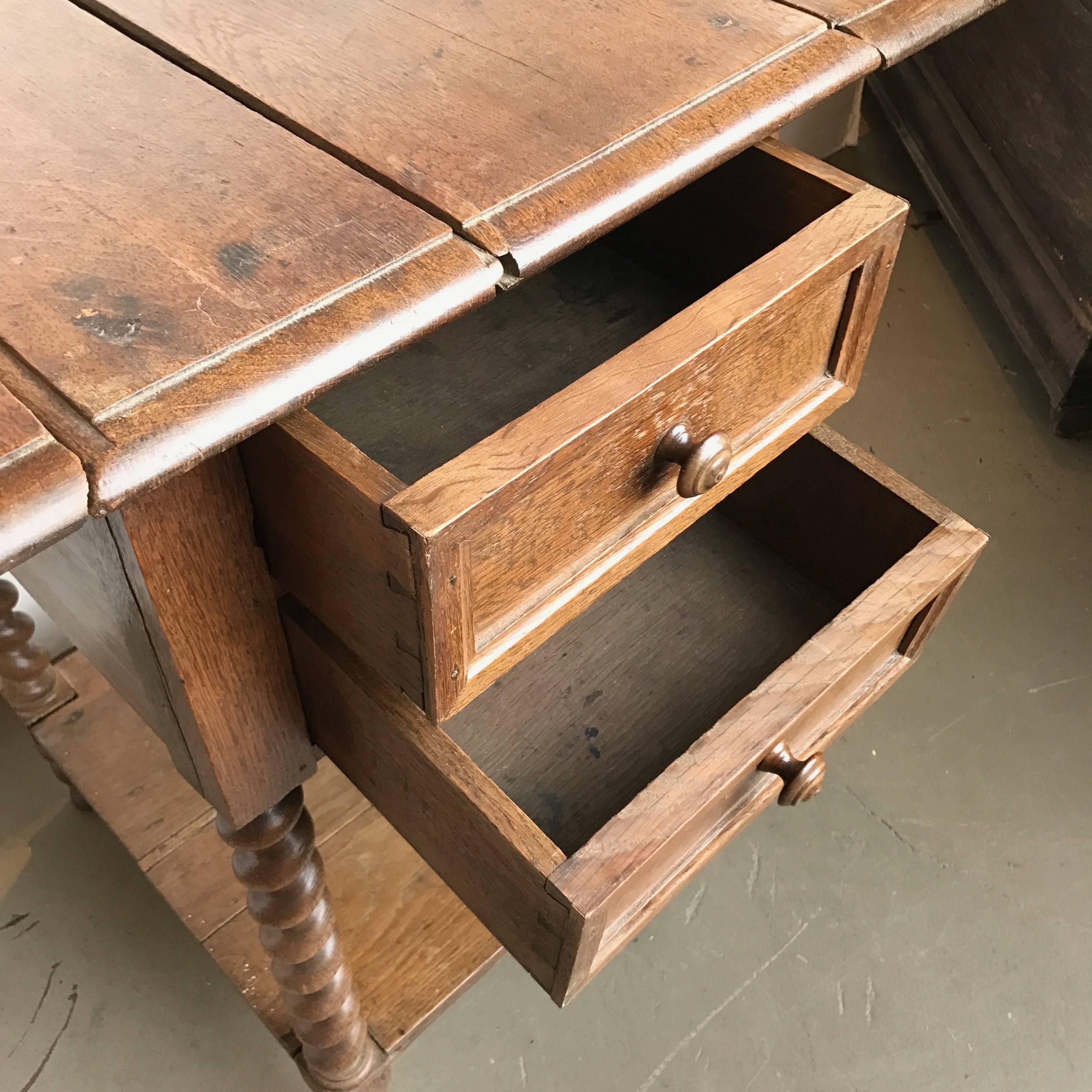 19th Century Barley Twist Oak Drop Leaf Work Table In Good Condition For Sale In Boston, MA